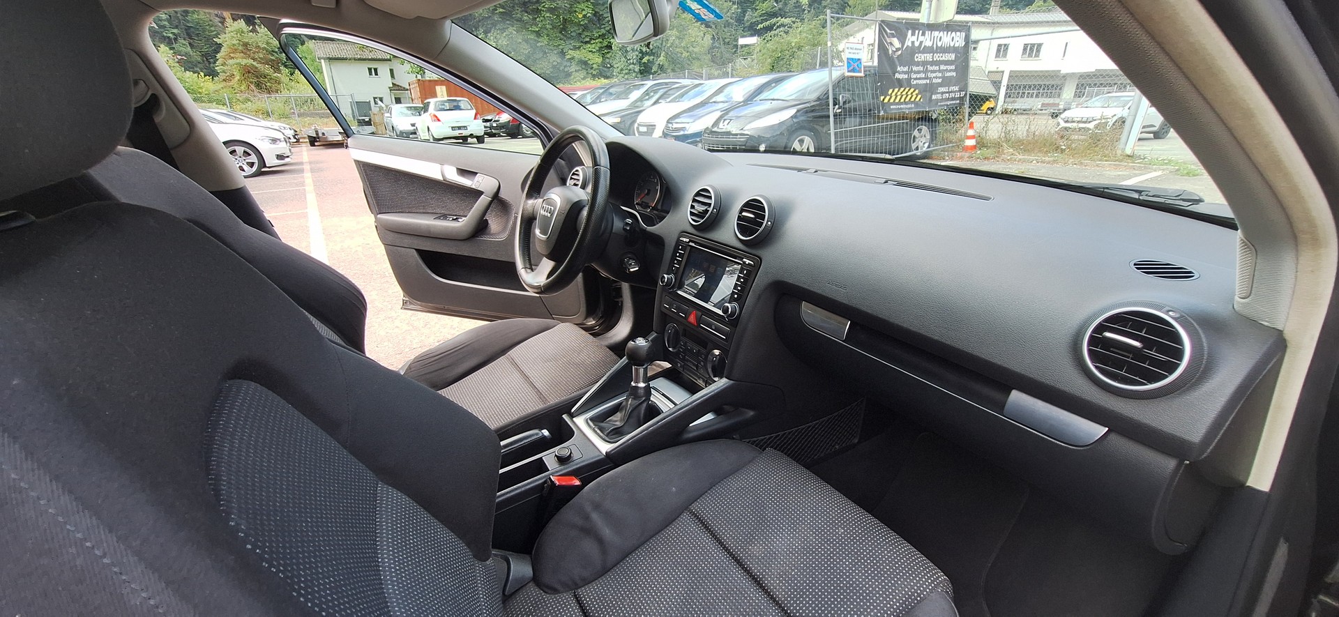 AUDI A3 Sportback 2.0 Turbo FSI Ambiente-image-12