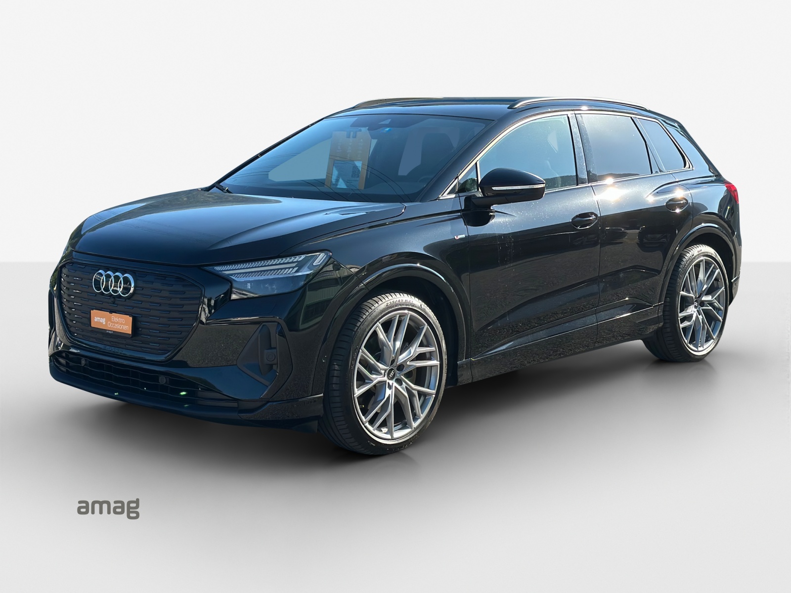 AUDI Q4 e-tron 50 quattro