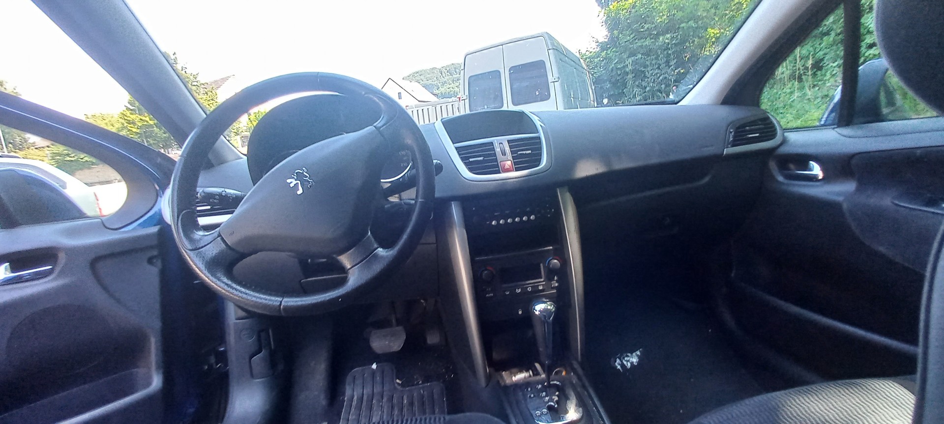 PEUGEOT 207 1.6 16V XS-image-6