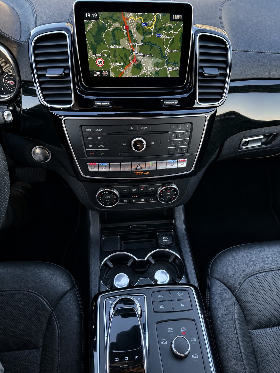 MERCEDES-BENZ GLE 350 d | 1.Hand | CH-Fahrzeug | Designo Diamantweiss | AMG Line | KEYLESS-GO | AHK | 360° Kamera | Softclose**-image-15