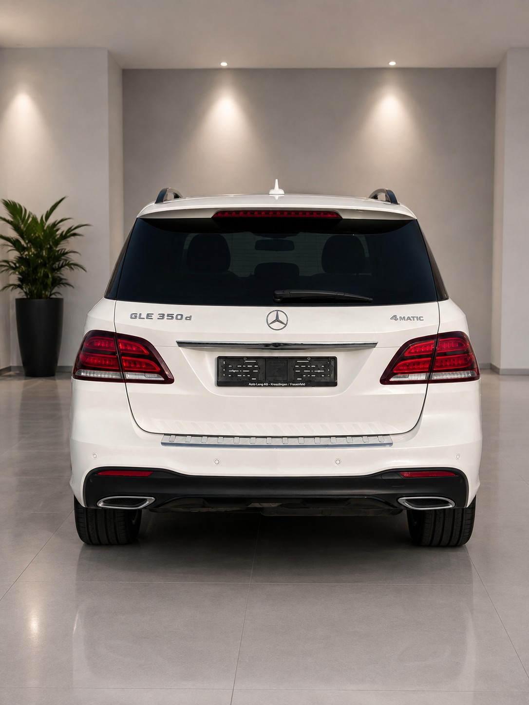 MERCEDES-BENZ GLE 350 d | 1.Hand | CH-Fahrzeug | Designo Diamantweiss | AMG Line | KEYLESS-GO | AHK | 360° Kamera | Softclose**-image-4