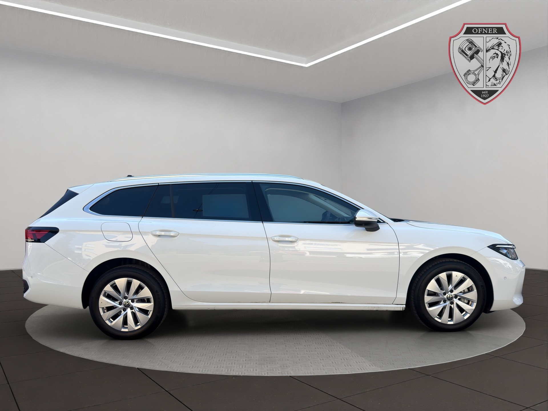 VW Passat Variant 2.0 TDI evo Business 4 Motion DSG-image-6