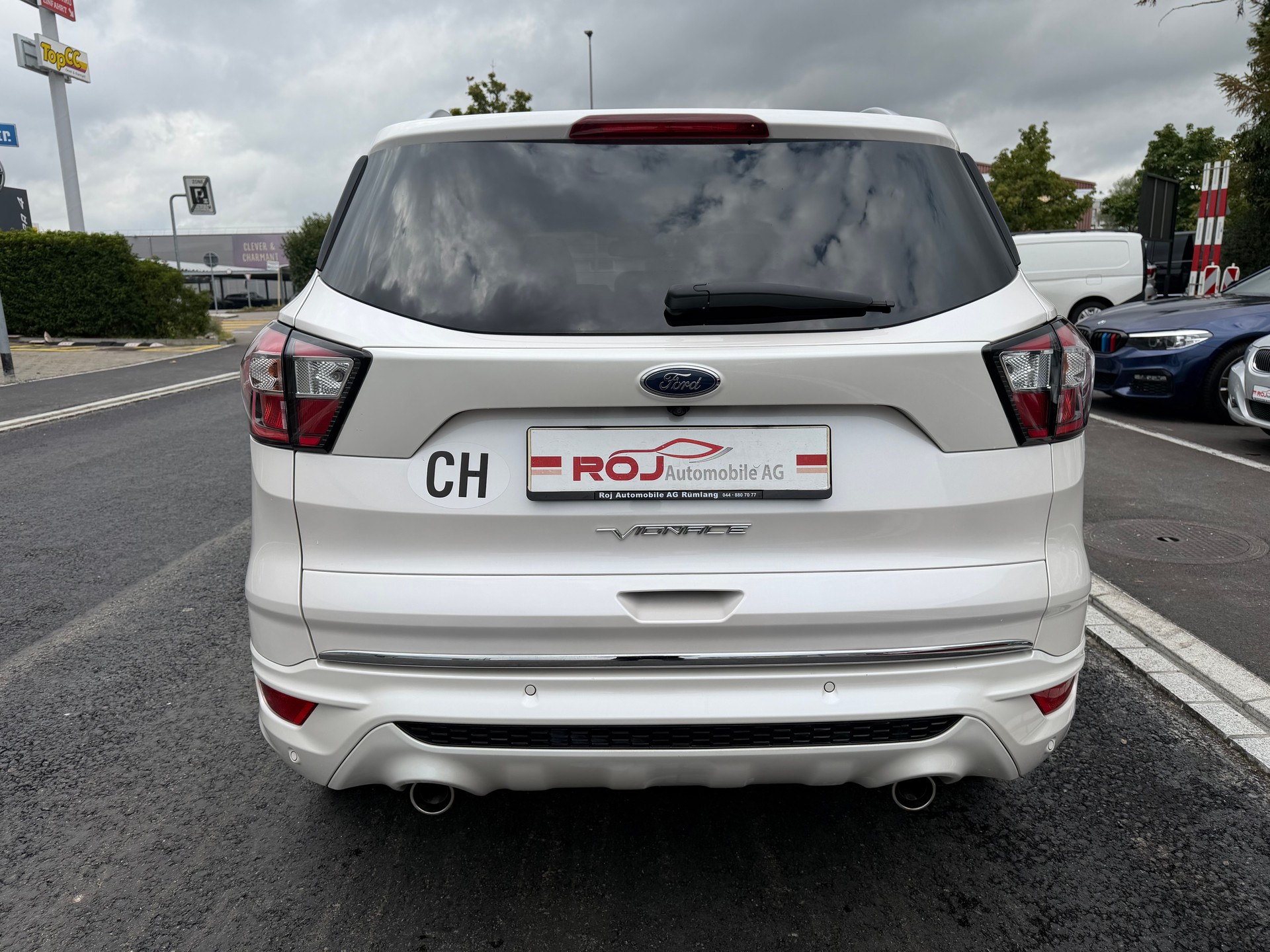 FORD Kuga 2.0 TDCi Vignale 4WD PowerShift-image-5