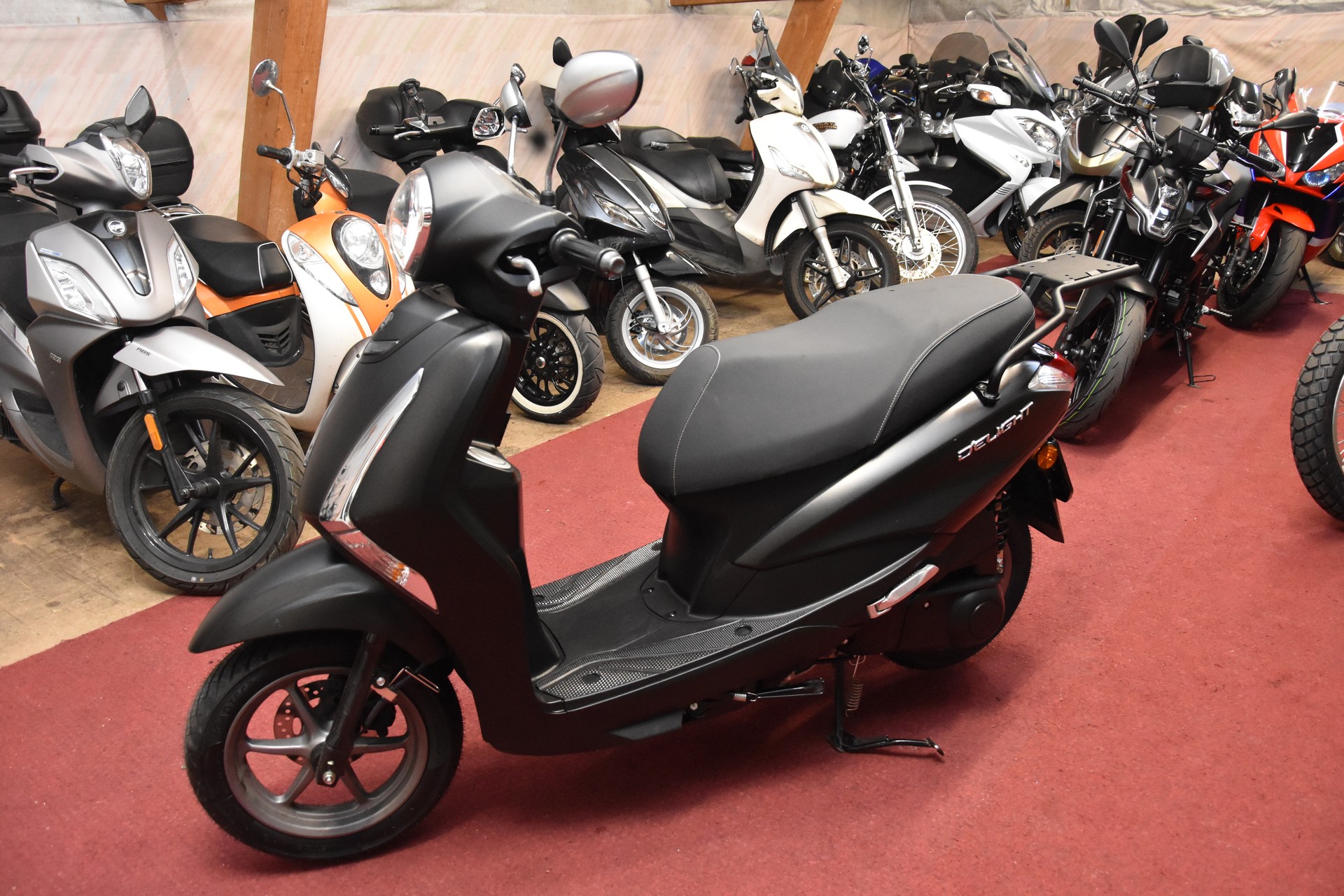 YAMAHA D'elight LTS 125-image-1