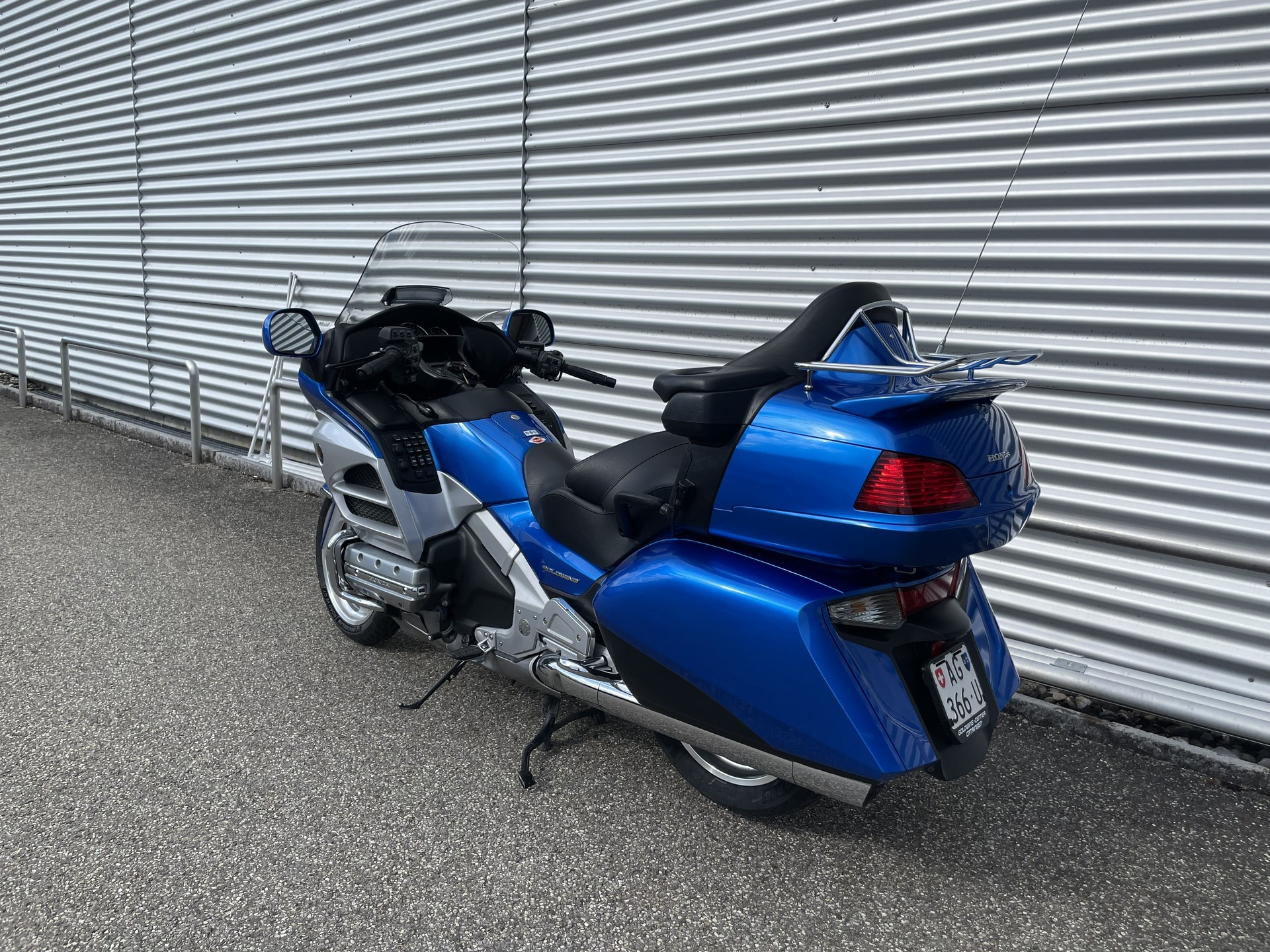 HONDA GL 1800 A Goldwing Luxury Edition-image-4