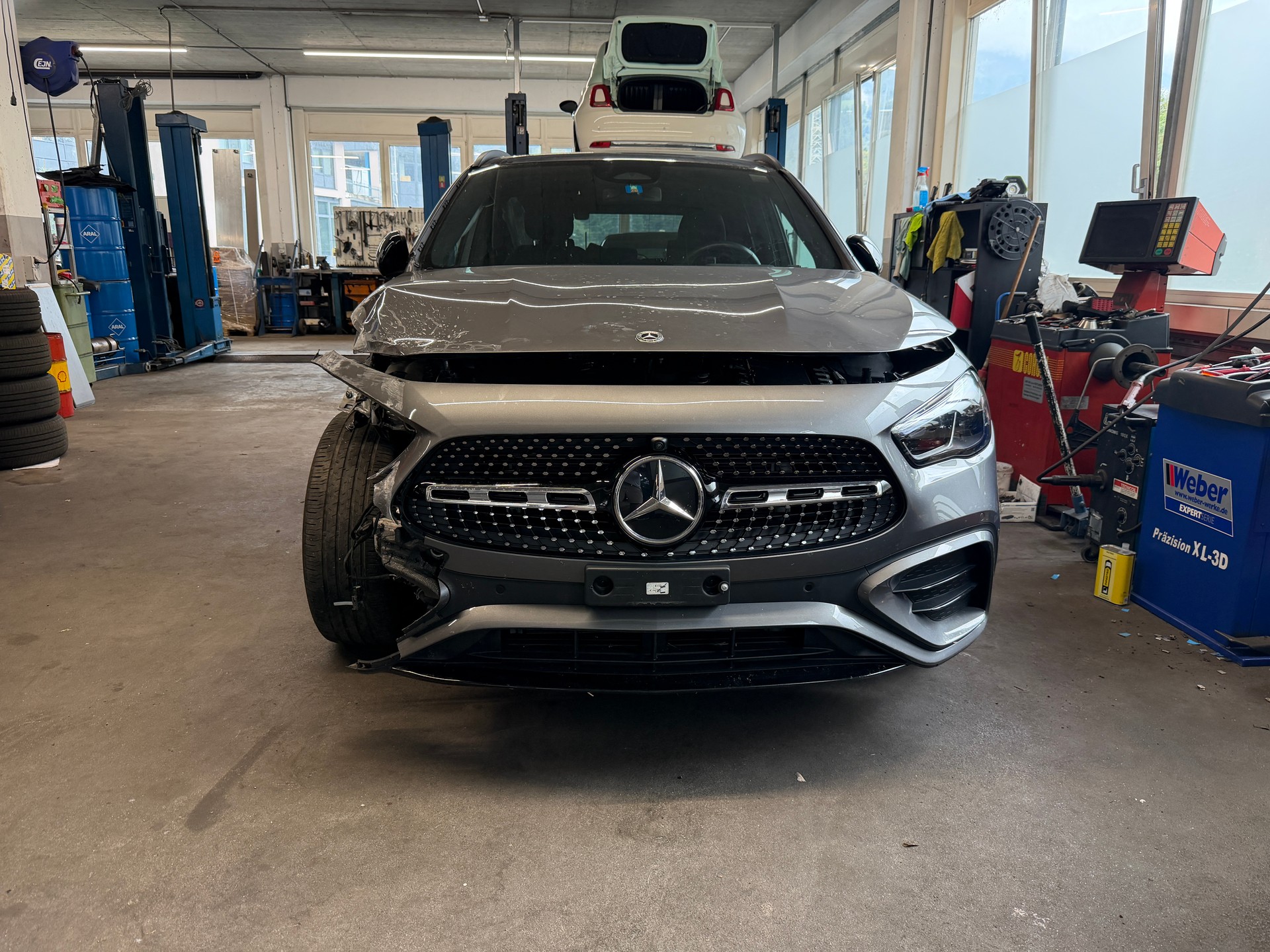 MERCEDES-BENZ GLA 220 d AMG Line 4matic-image-7