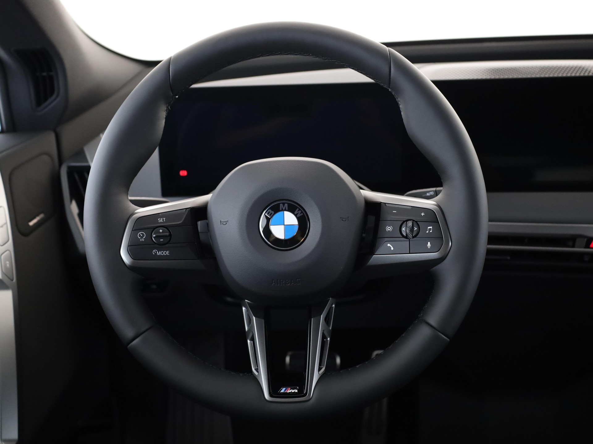 BMW iX xDrive60-image-20