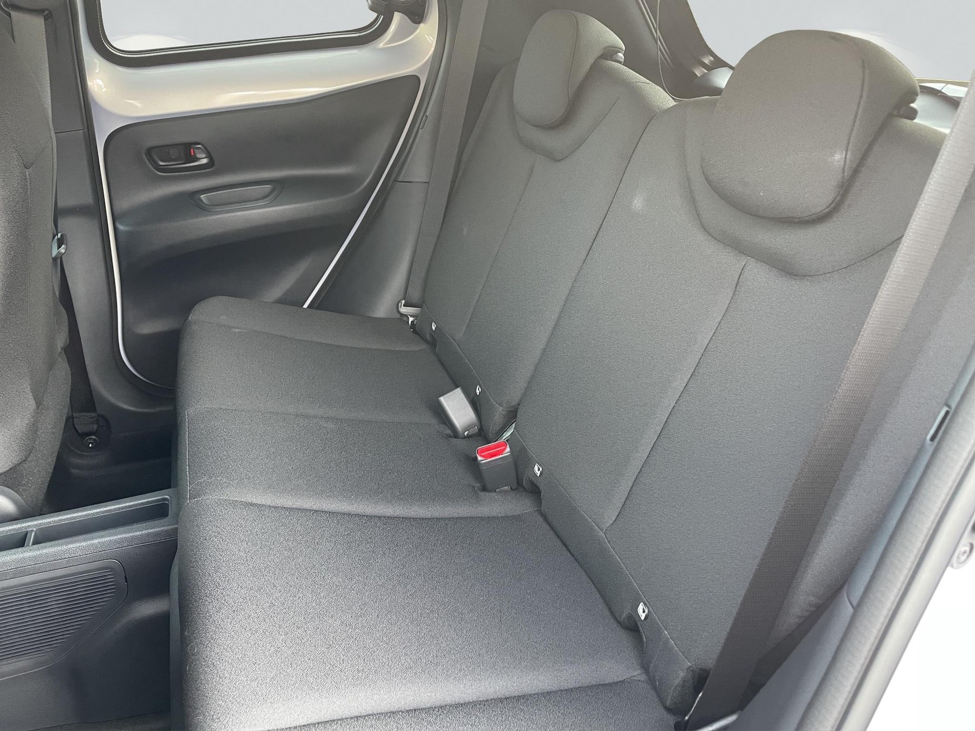 TOYOTA Aygo X 1.5 VVT-i HSD Trend-image-11