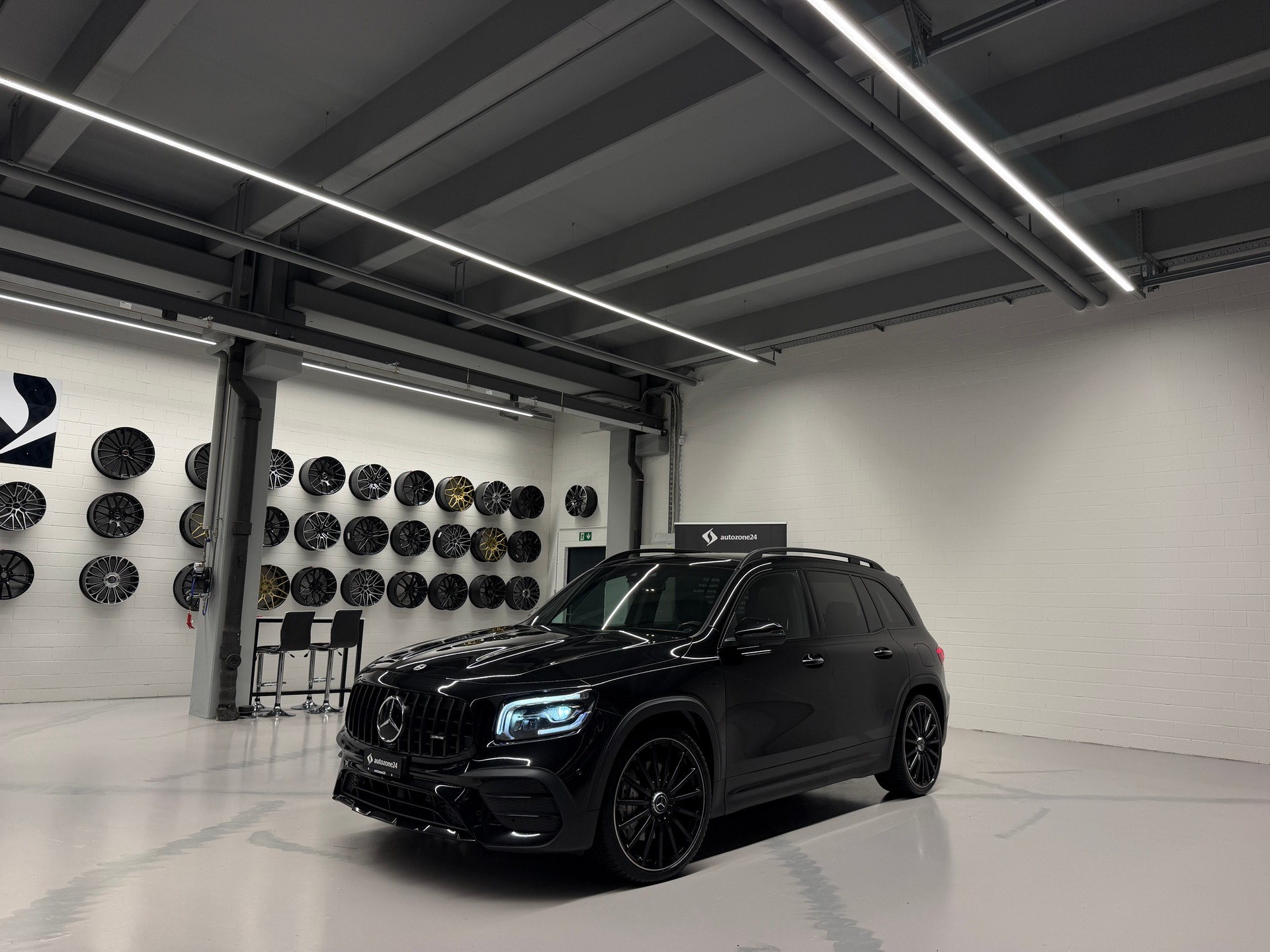 MERCEDES-BENZ GLB 35 AMG 4matic *CH-Auto*Frisch ab MFK*Garantie*Premium Plus*sehr gute Ausstattung*-showroom-element-1