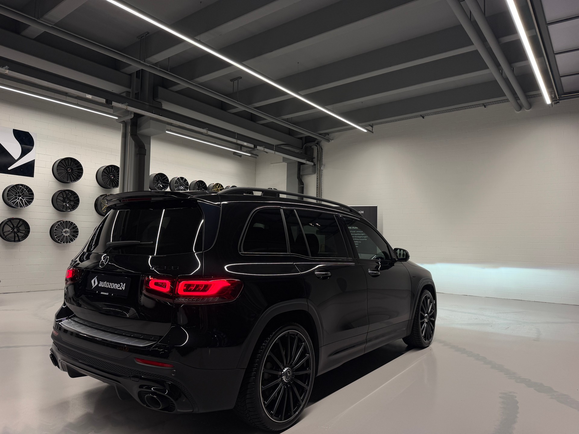 MERCEDES-BENZ GLB 35 AMG 4matic *CH-Auto*Frisch ab MFK*Garantie*Premium Plus*sehr gute Ausstattung*-showroom-element-2
