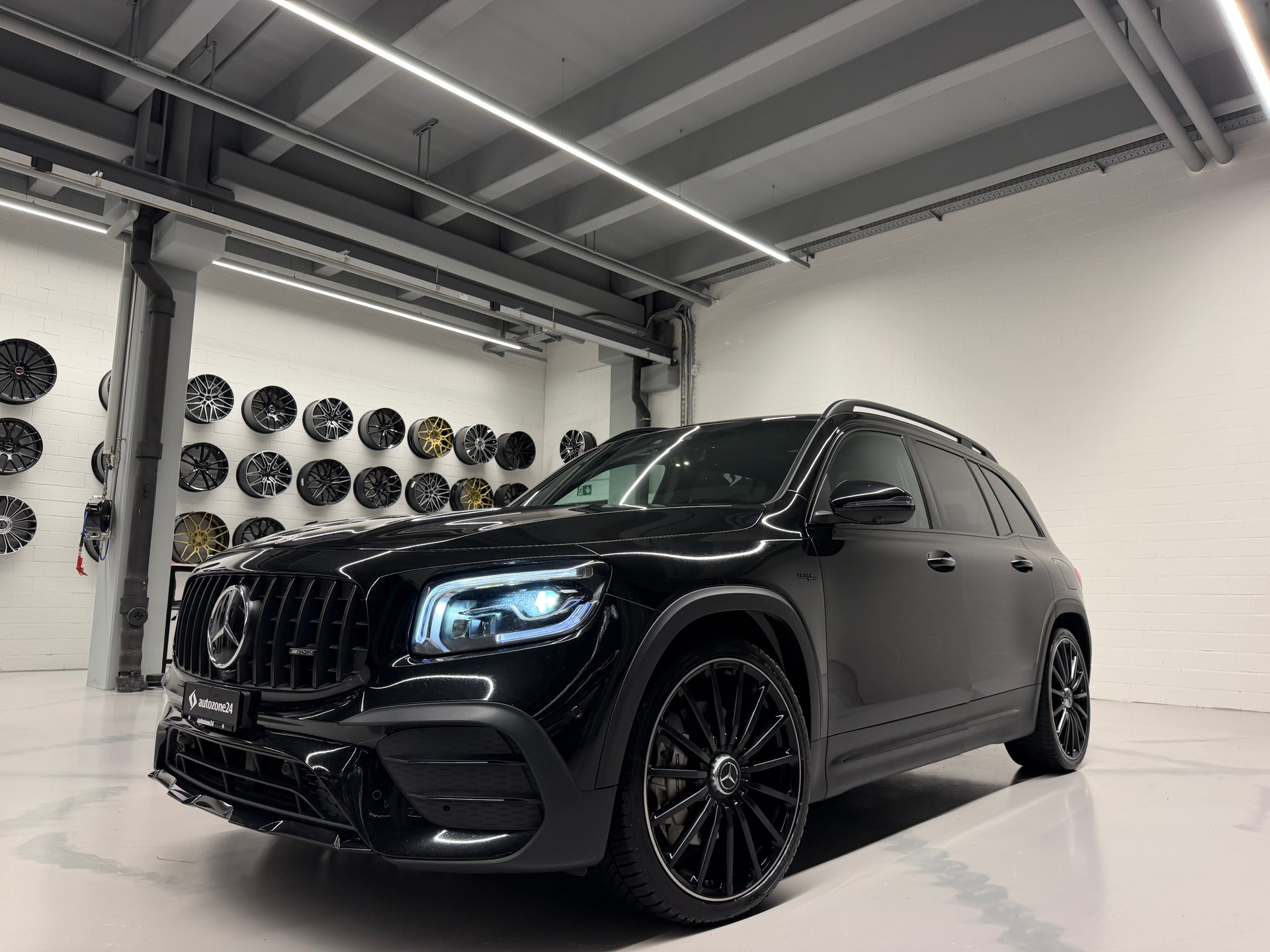 MERCEDES-BENZ GLB 35 AMG 4matic *CH-Auto*Frisch ab MFK*Garantie*Premium Plus*sehr gute Ausstattung*-image-4