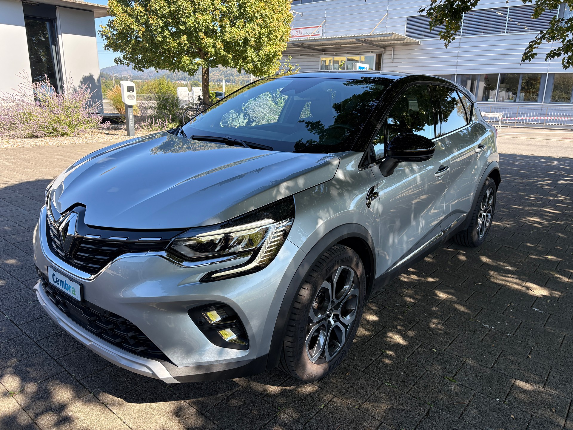 RENAULT Captur 1.3 TCe Zen-showroom-element-1
