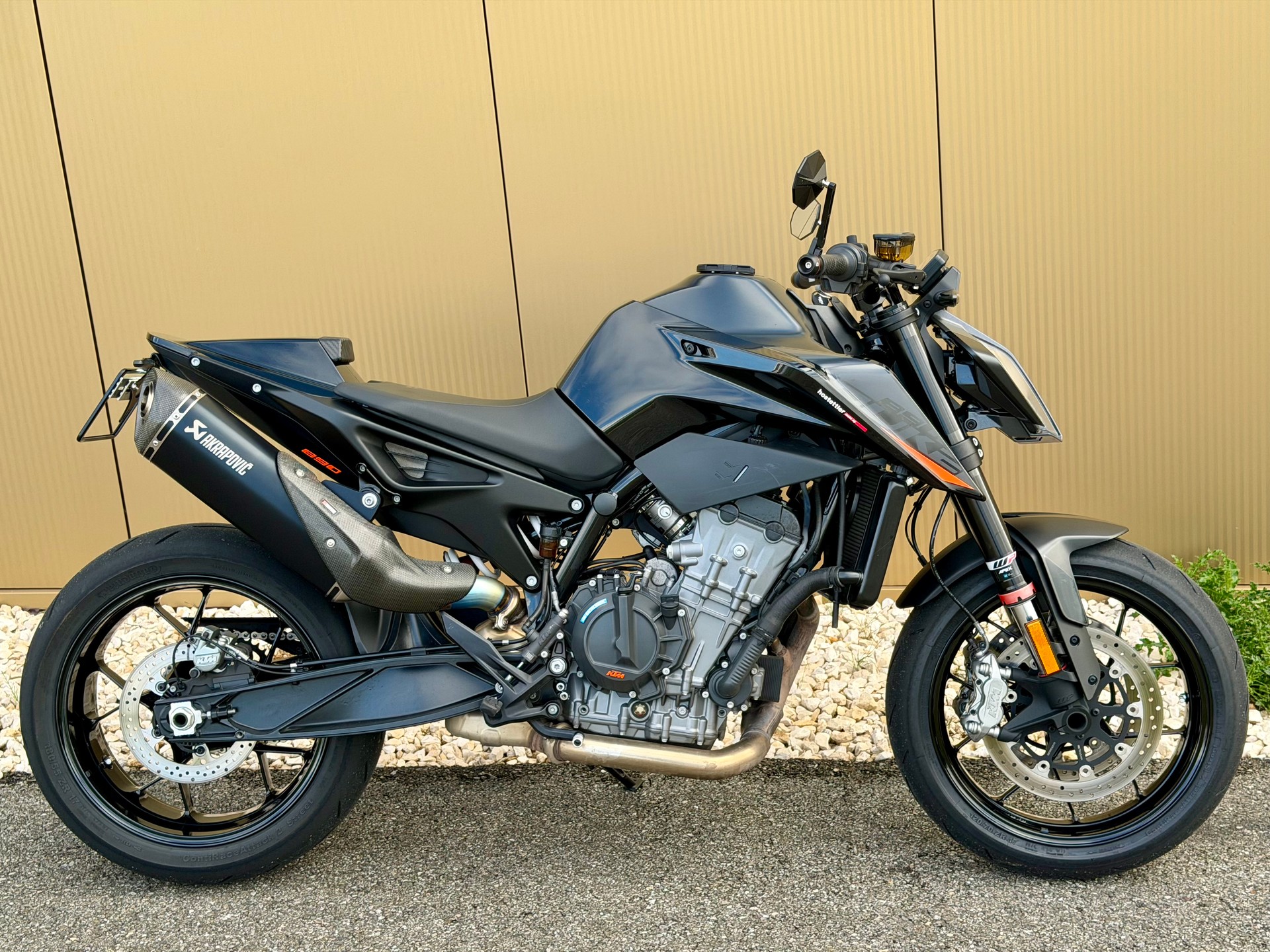 KTM 890 Duke L-image-3