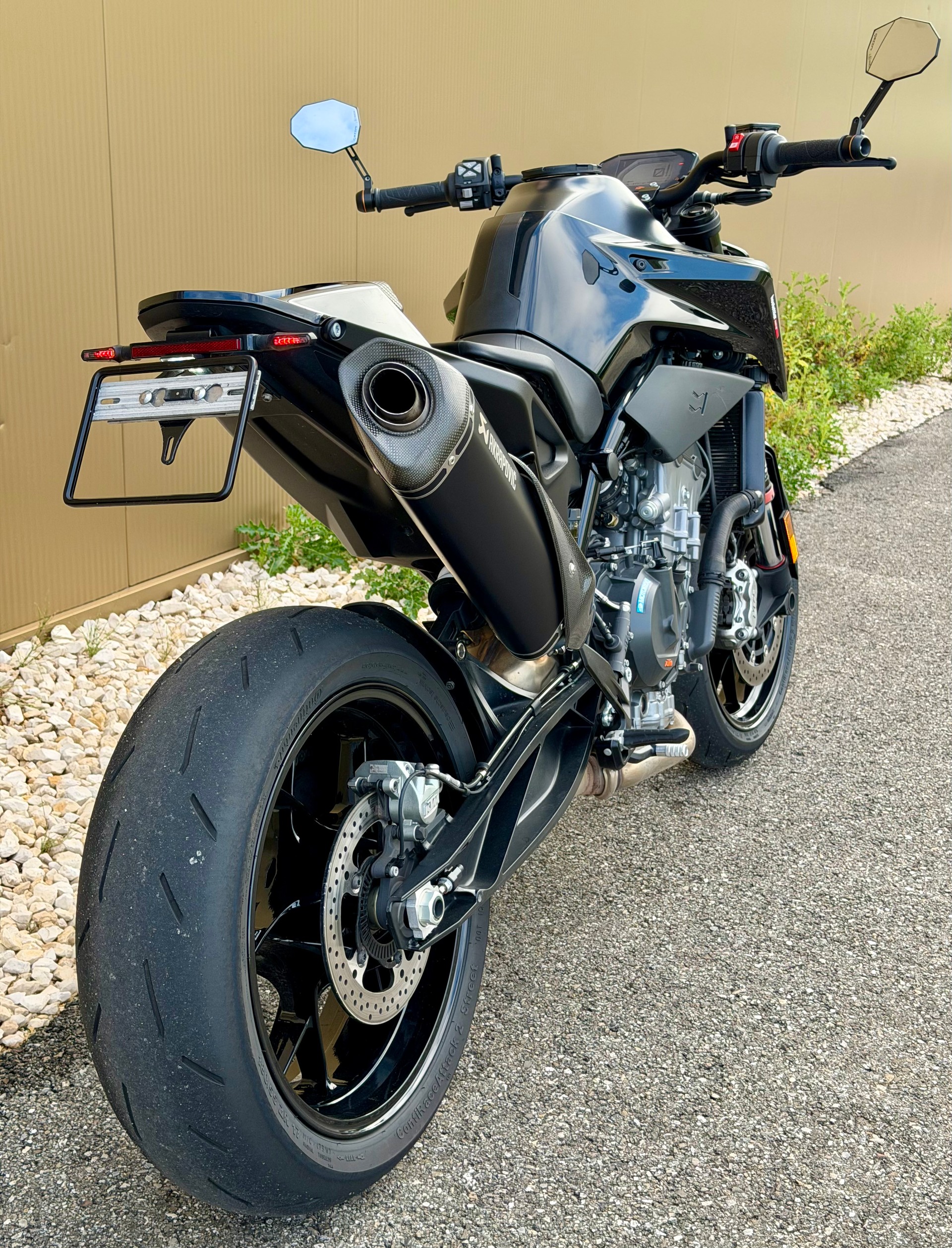 KTM 890 Duke L-image-5