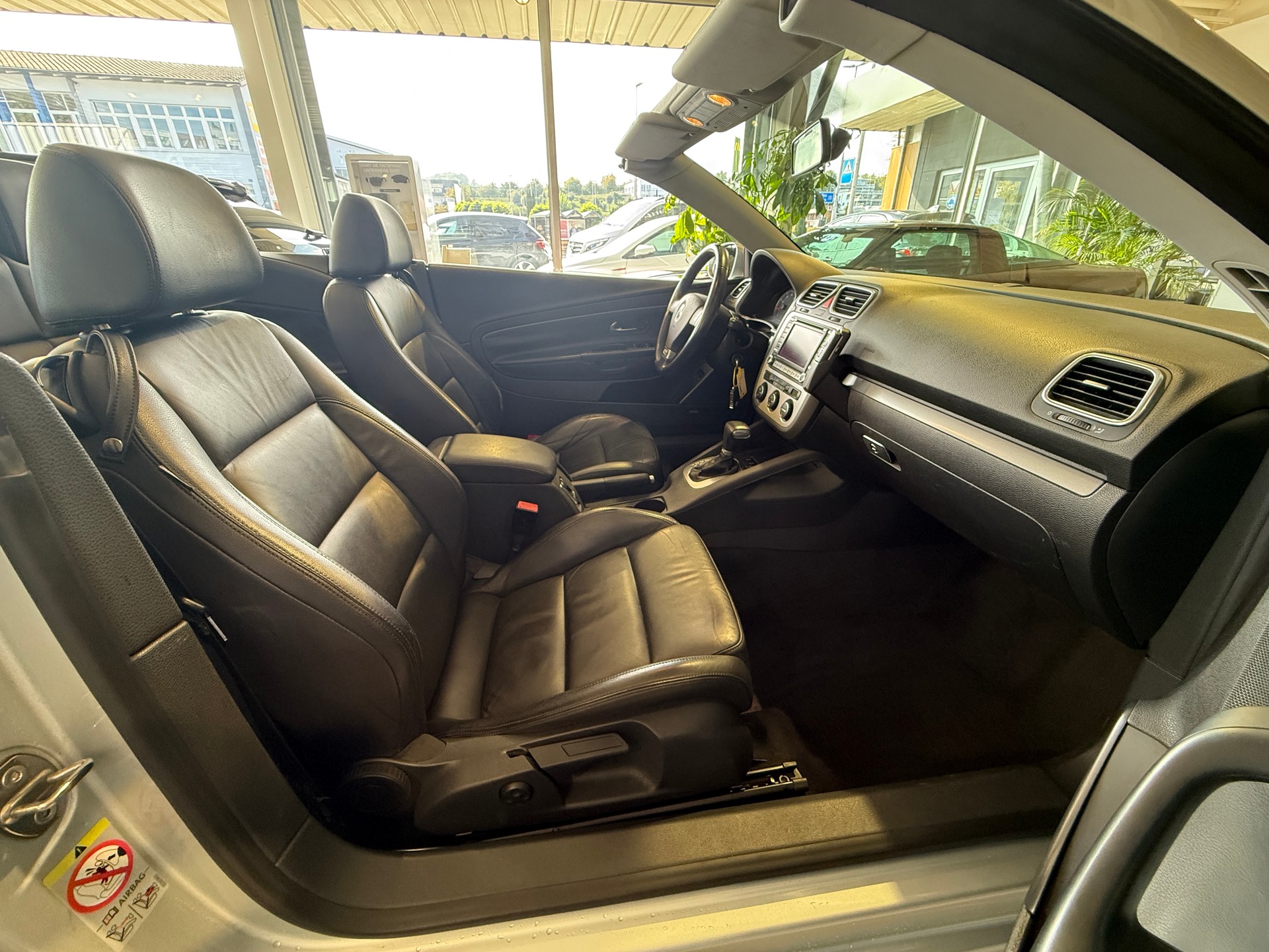VW Eos 3.2 V6 ***TEMPOMAT***-image-24