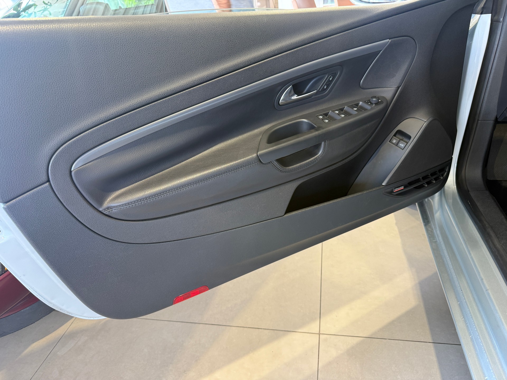 VW Eos 3.2 V6 ***TEMPOMAT***-image-12