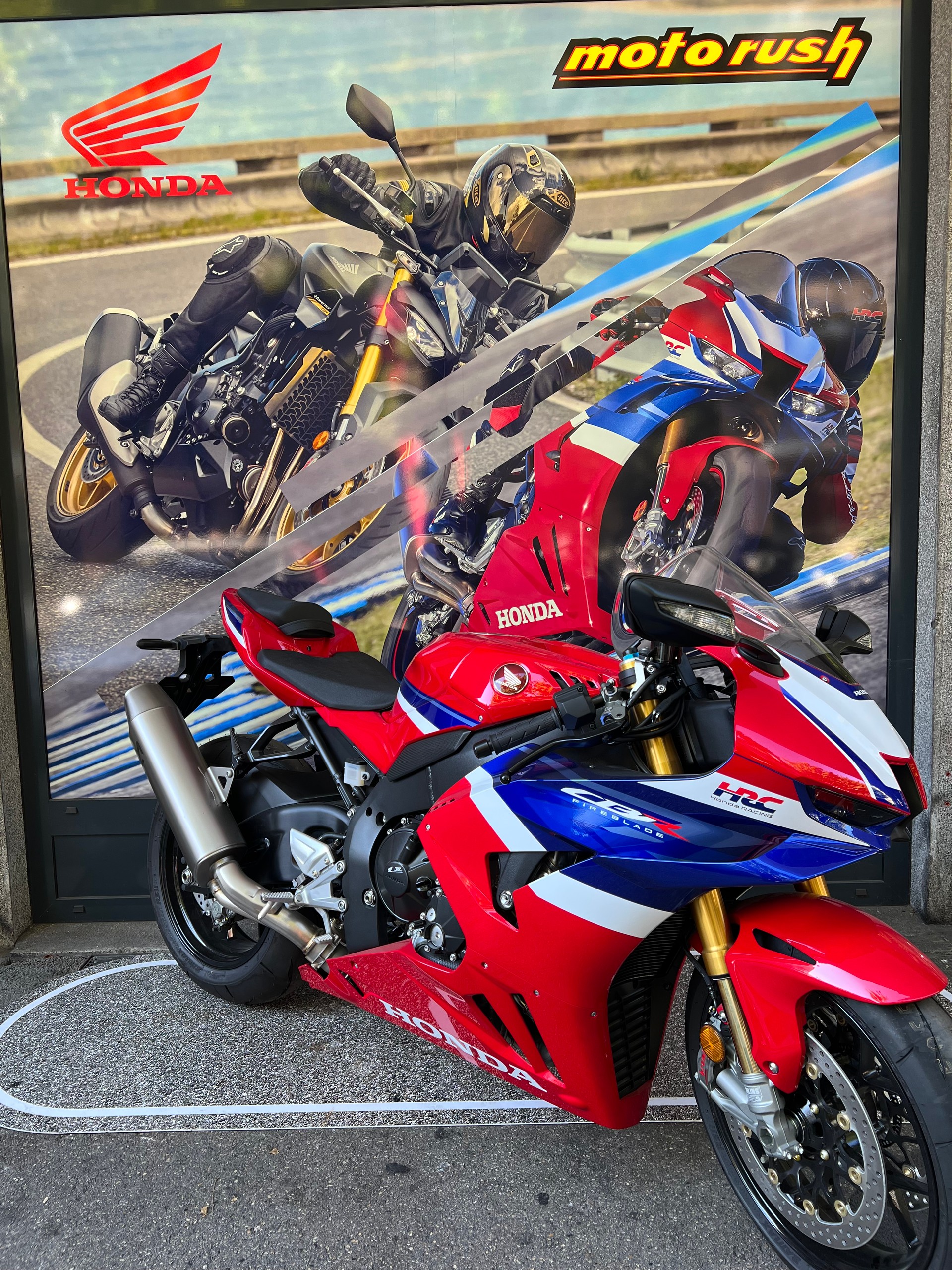 HONDA CBR 1000 RR-R Fireblade SP-image-2