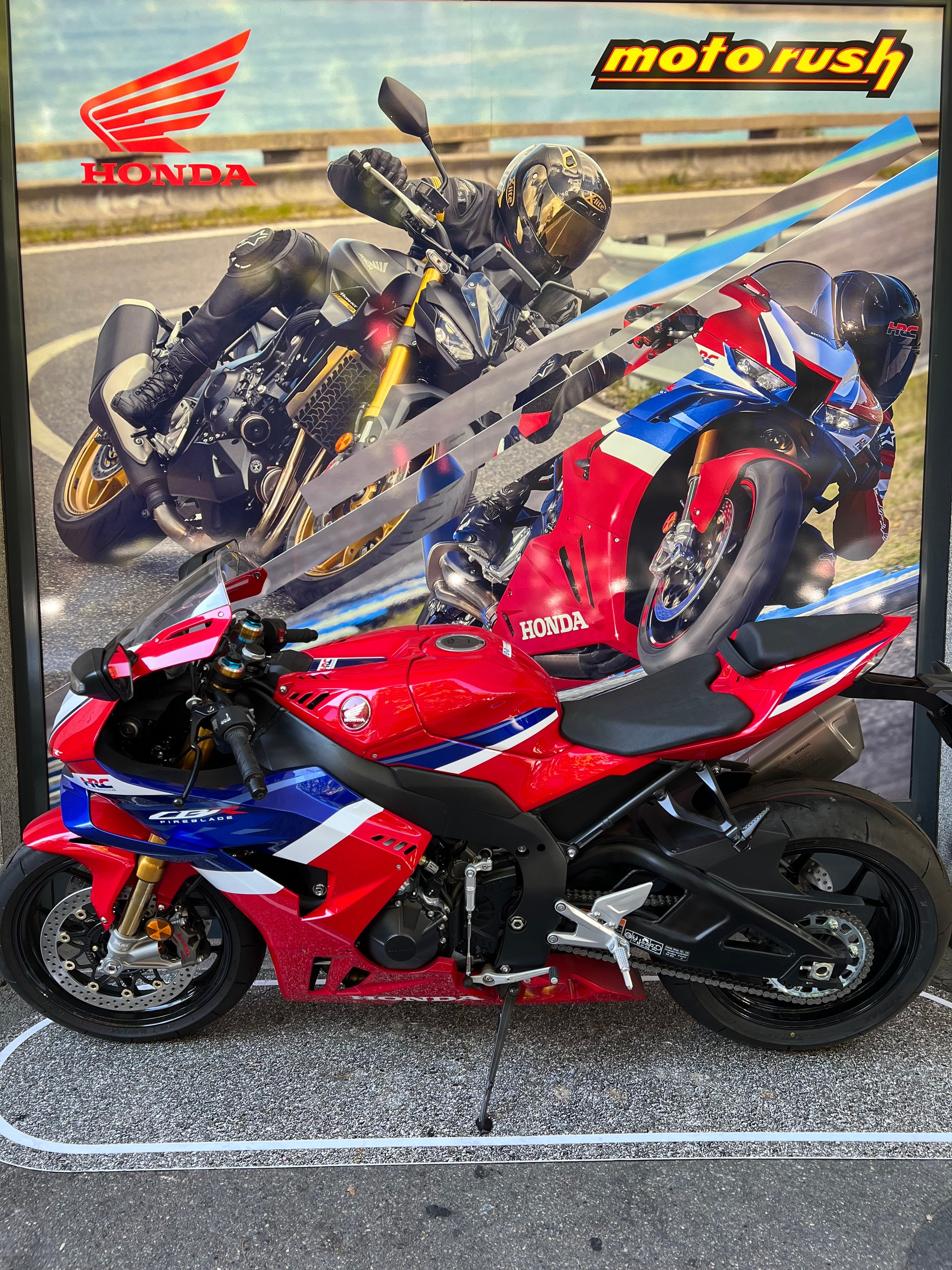 HONDA CBR 1000 RR-R Fireblade SP-image-1