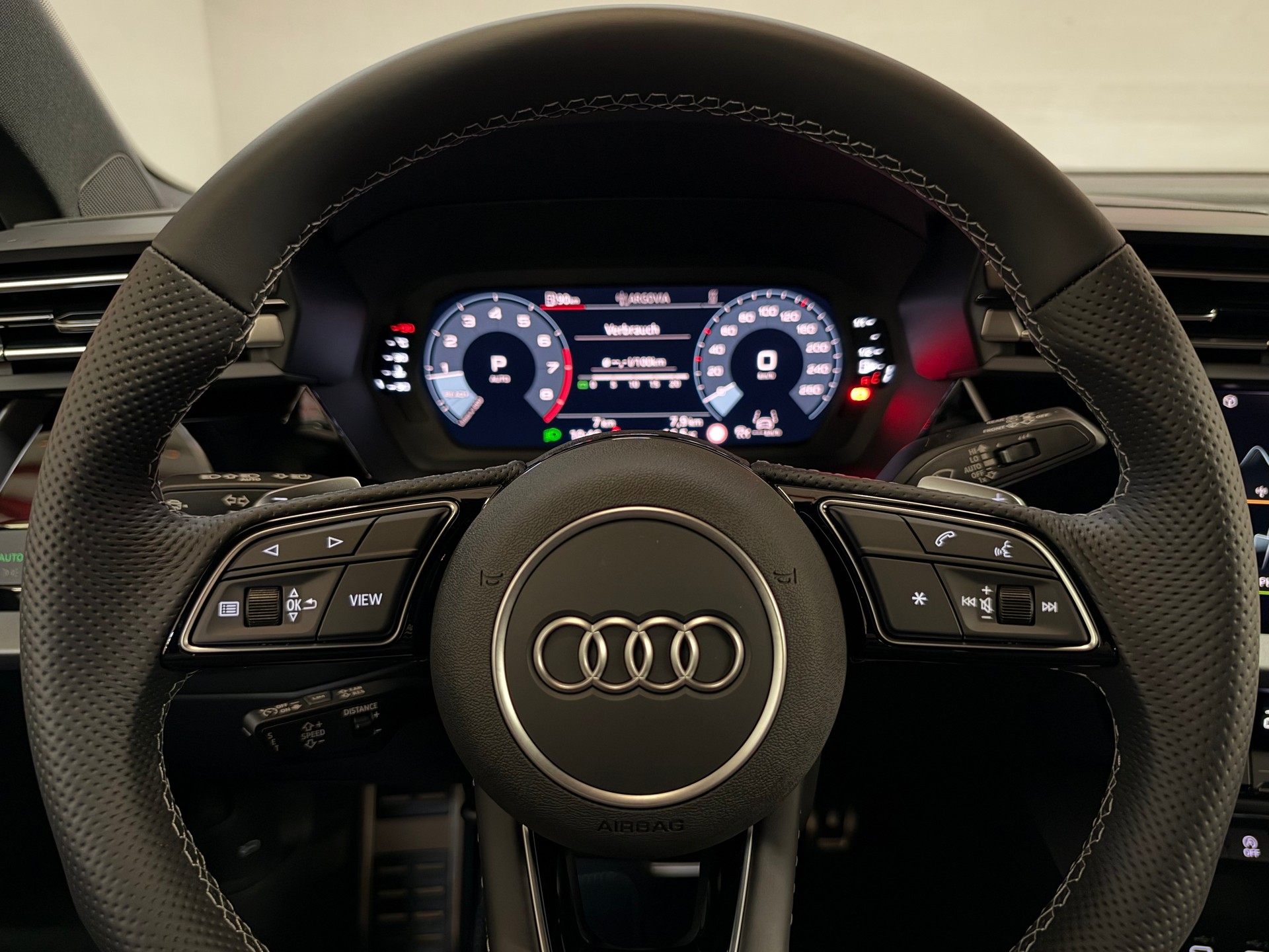 AUDI A3 Sportback TFSI 110 kW S line S tronic-image-29