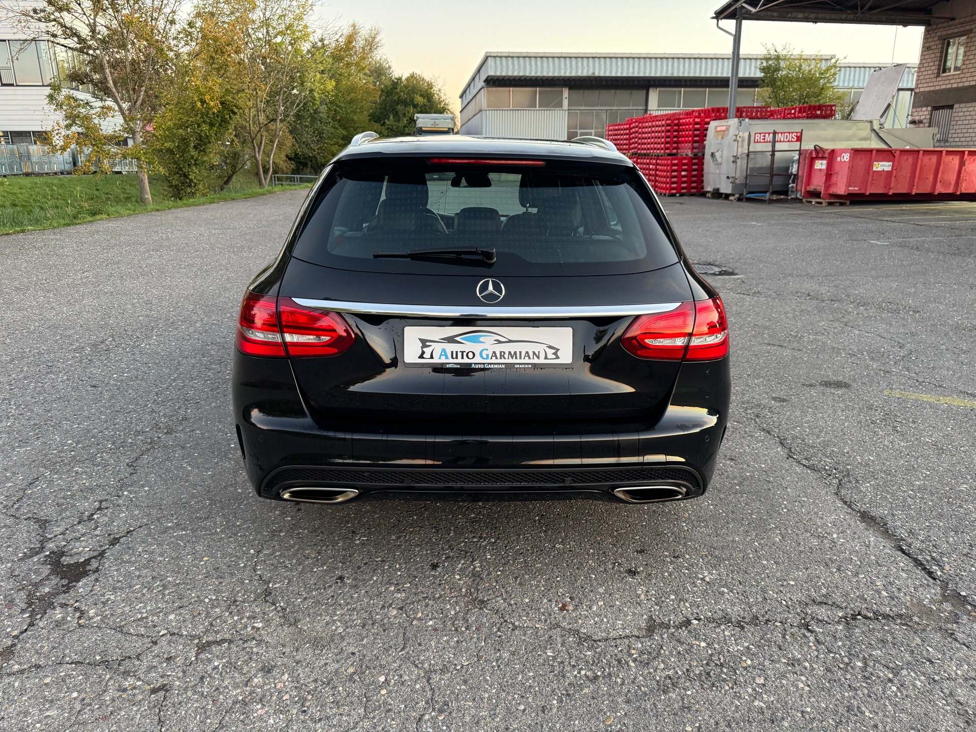 MERCEDES-BENZ C 250 AMG Line 9G-Tronic-showroom-element-3