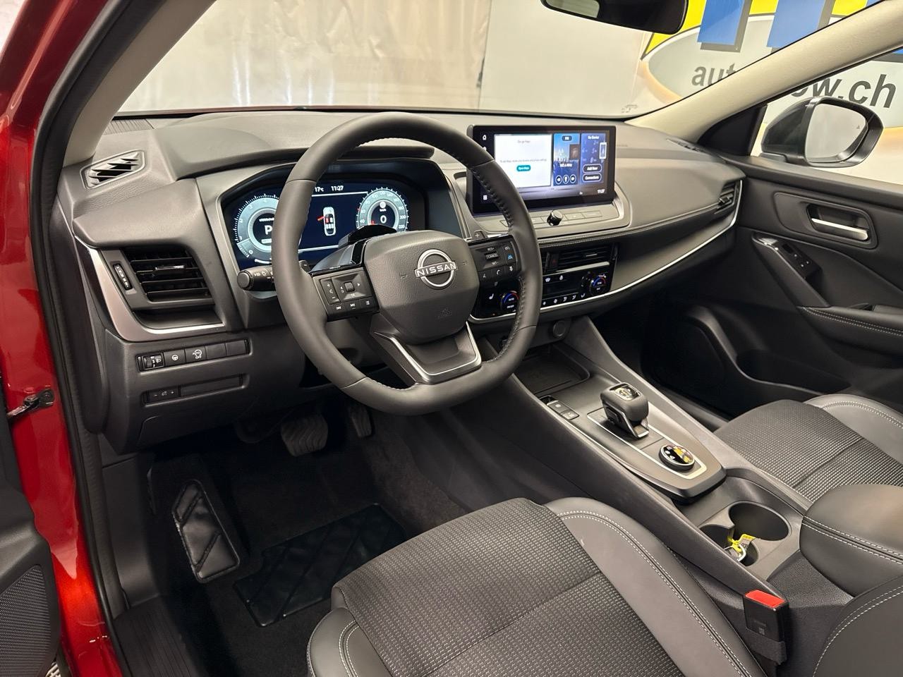 NISSAN Qashqai 1.3 DIG-T MHEV N-Connecta Xtronic 4x4-showroom-element-2