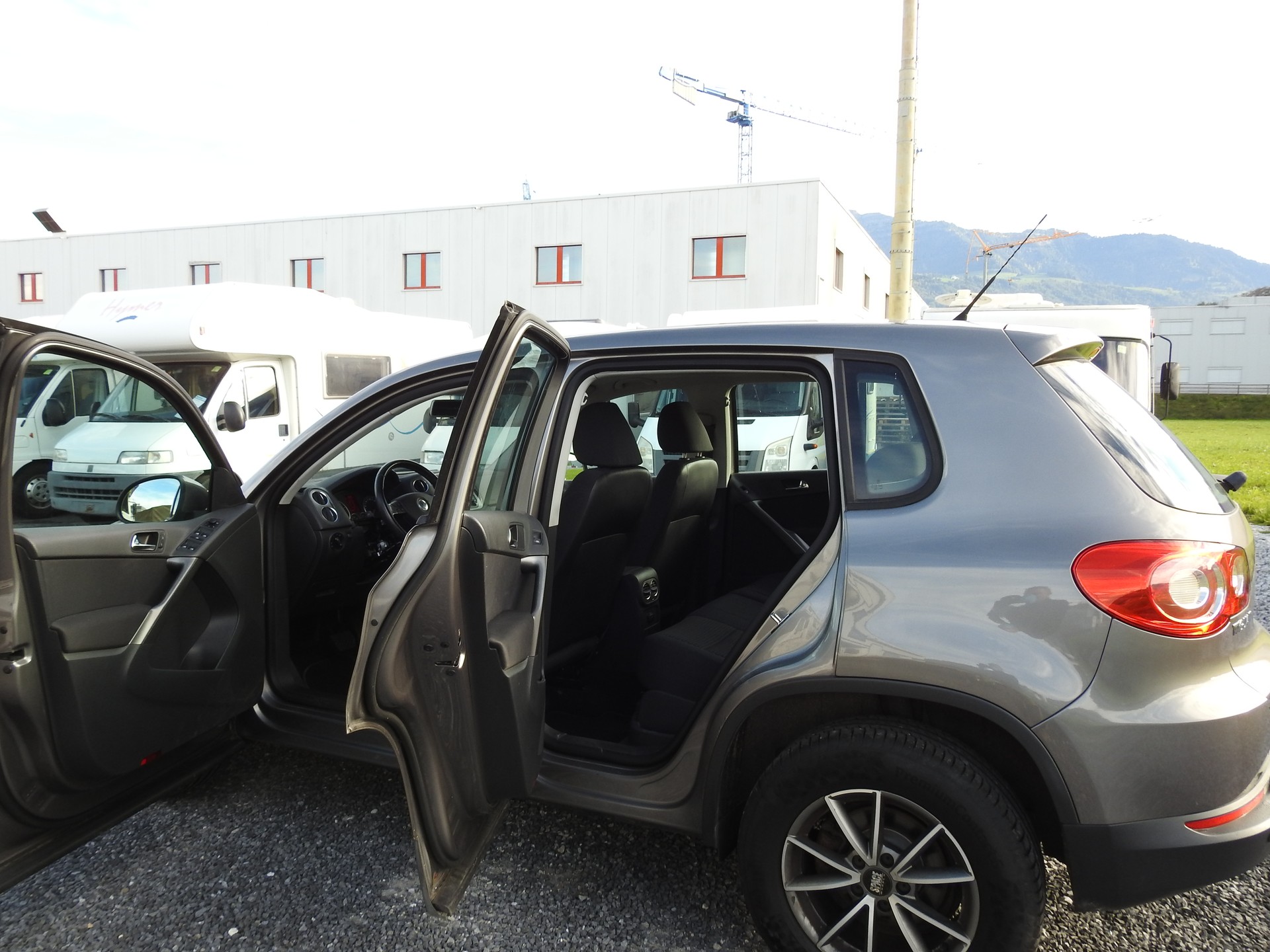 VW Tiguan 2.0 TDI Sport&Style Tiptronic-image-15