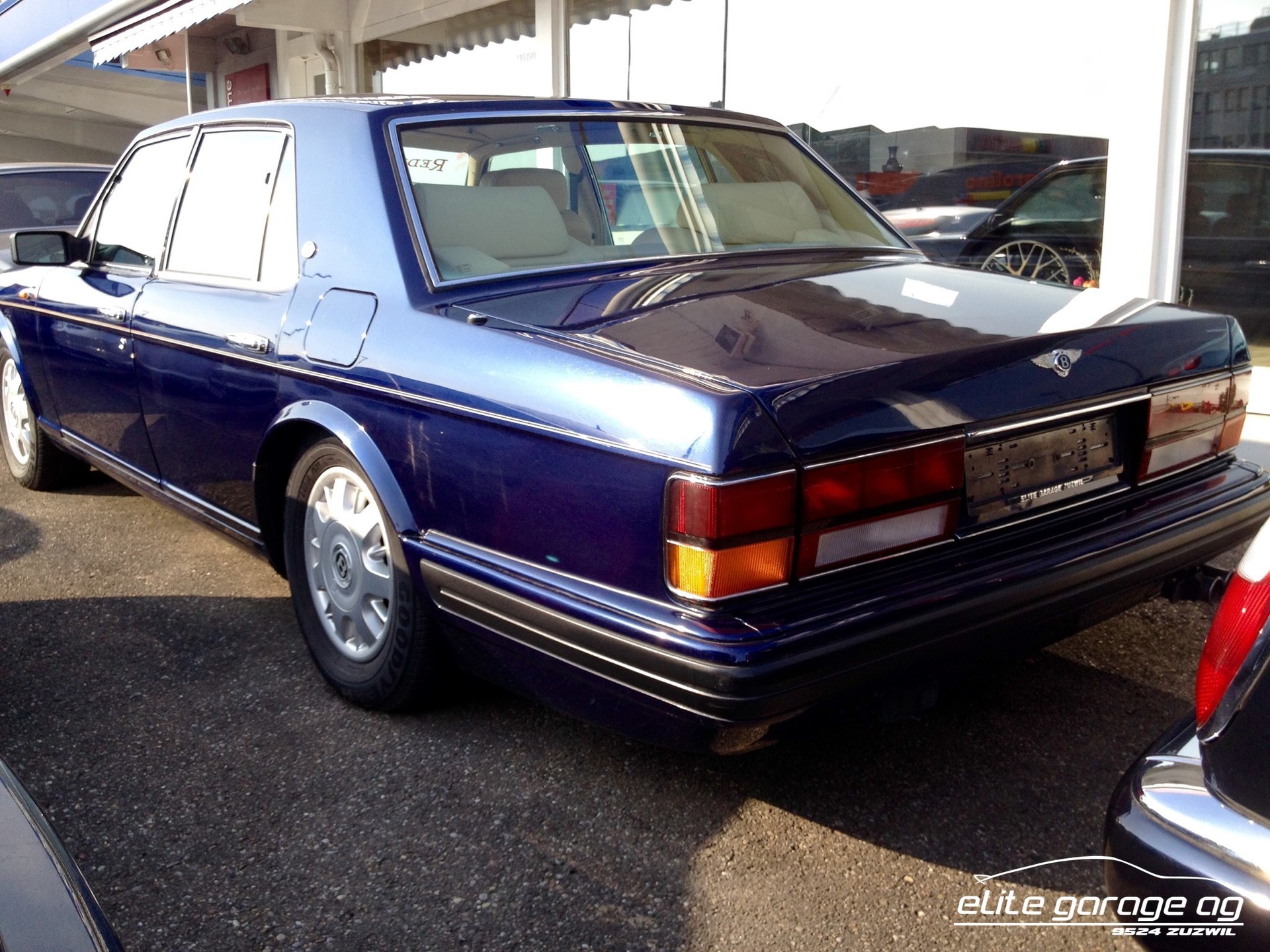 BENTLEY Brooklands-image-3