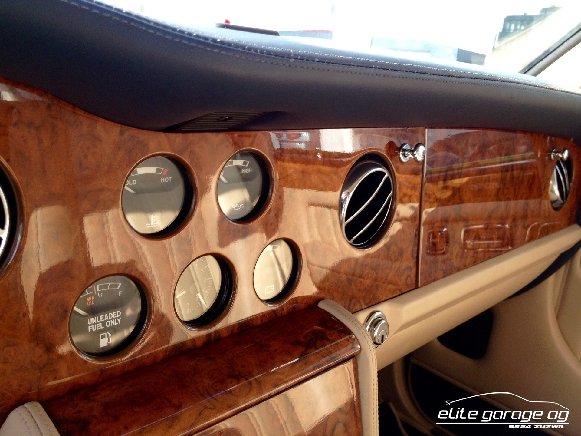BENTLEY Brooklands-image-7