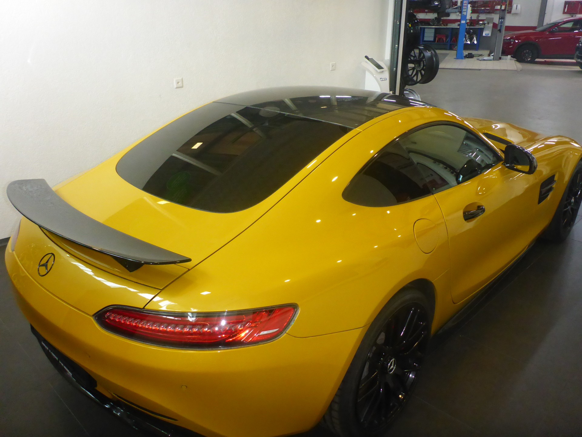 MERCEDES-BENZ AMG GT S Edition 1 Speedshift DCT-image-4