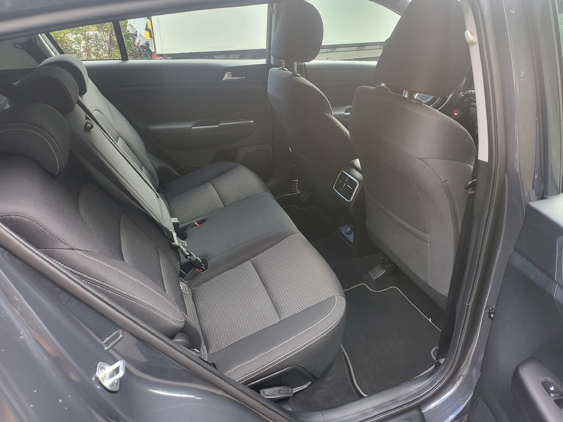 KIA Sportage 1.6CRDi Mild Hybrid Sportage 4WD DCT-image-9