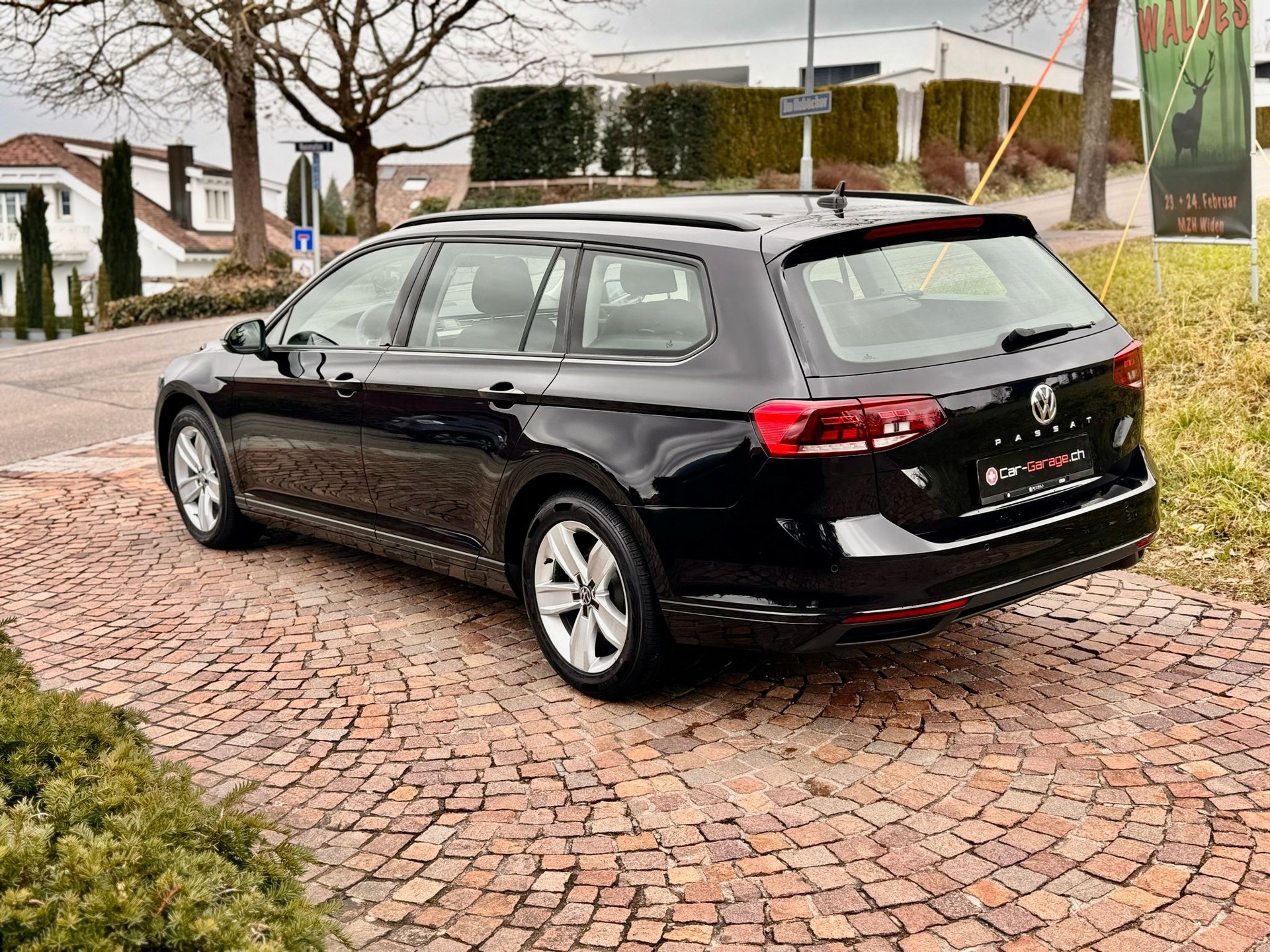 VW Passat 2.0 TDI BMT Elegance DSG-image-3