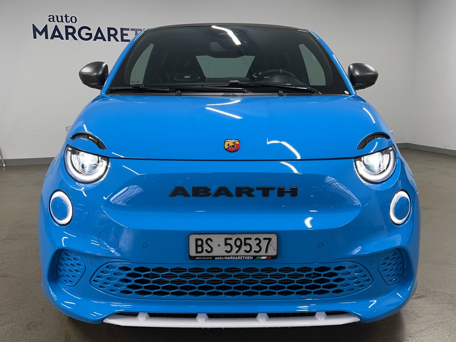 FIAT Abarth 500e Turismo-image-24