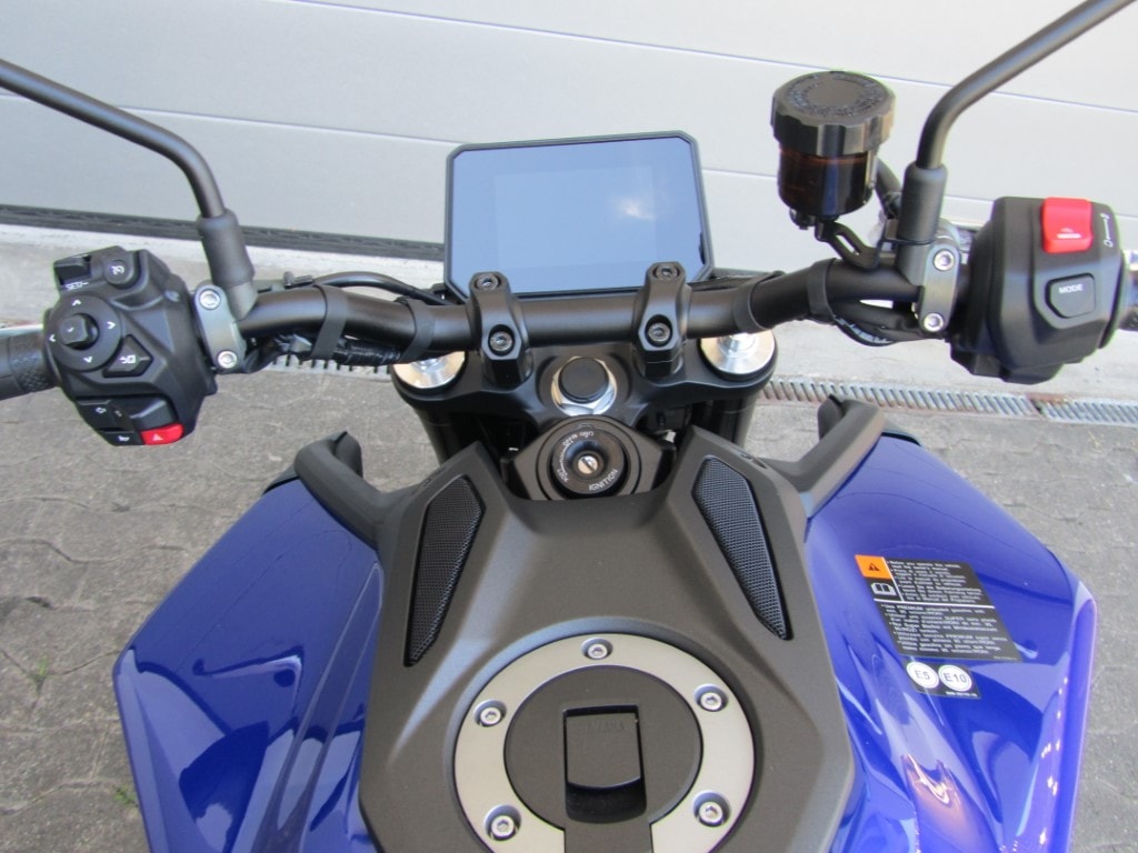 YAMAHA MT-09 MY24-image-8