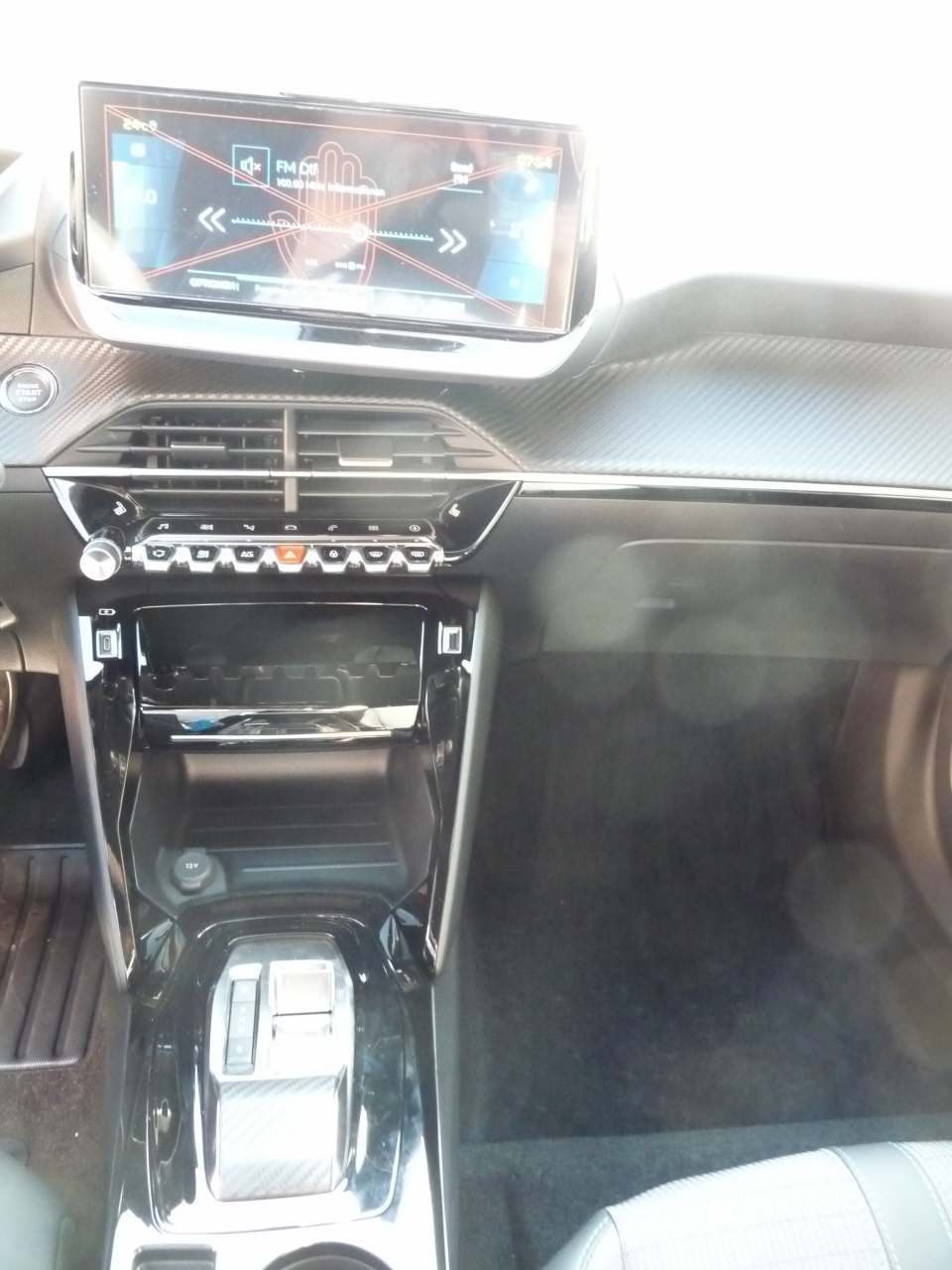 PEUGEOT 2008 e-Allure Pack-image-11