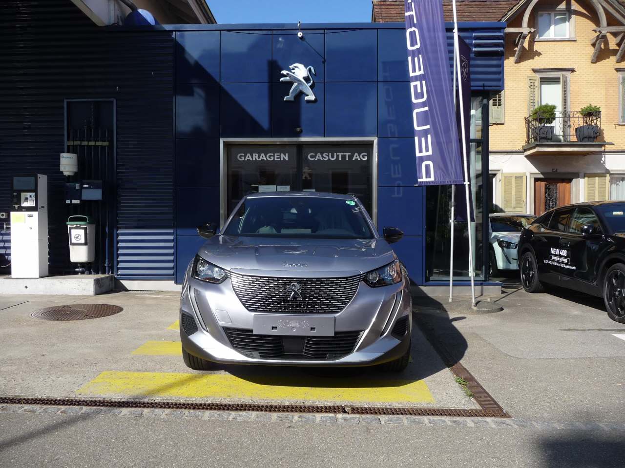 PEUGEOT 2008 e-Allure Pack-showroom-element-1