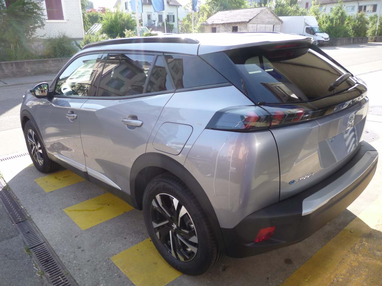 PEUGEOT 2008 e-Allure Pack-image-13