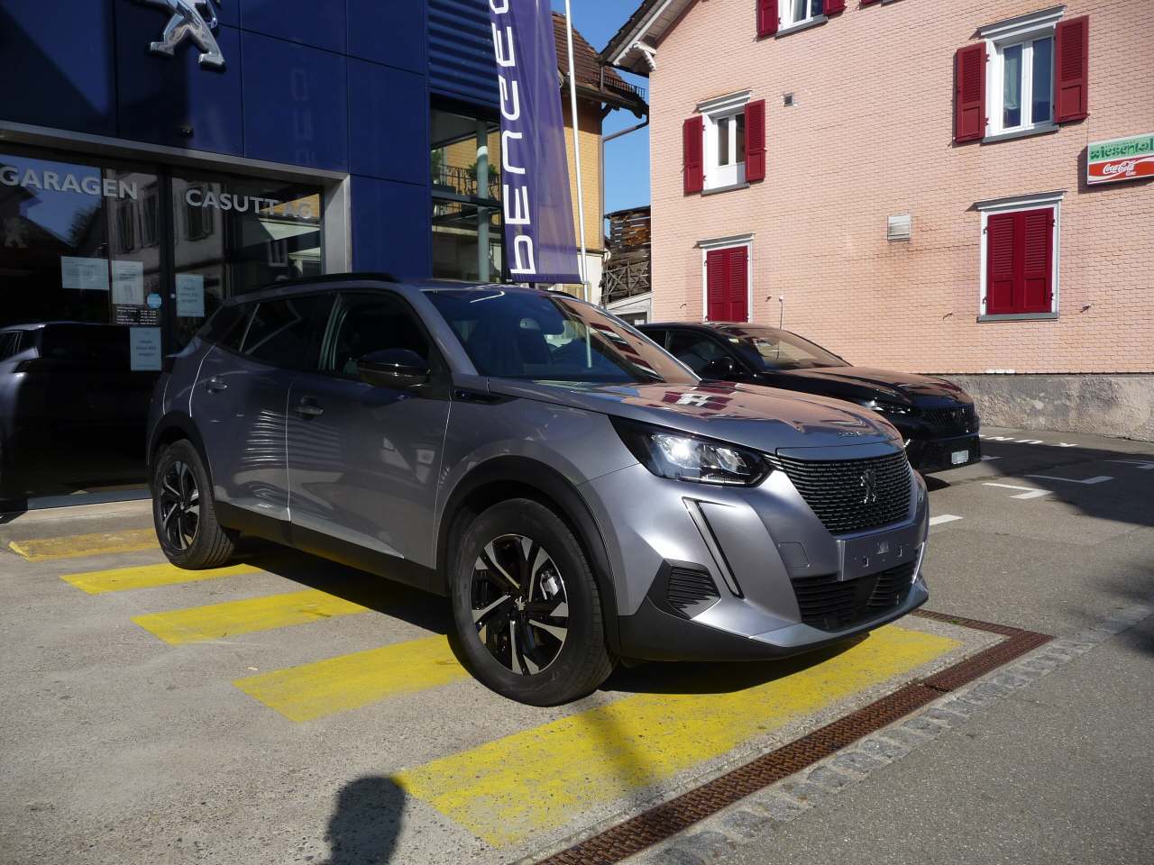 PEUGEOT 2008 e-Allure Pack-showroom-element-2