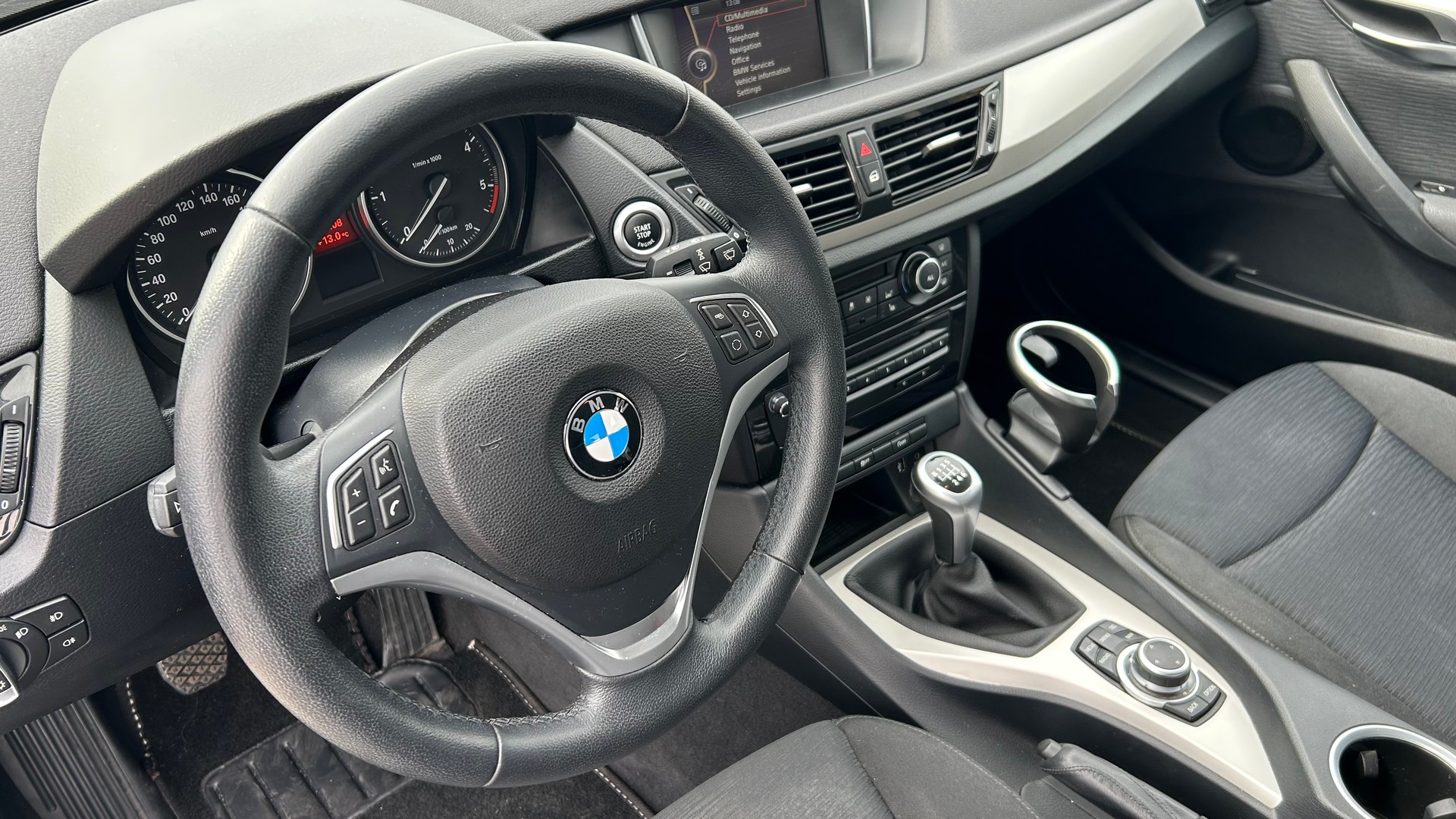 BMW X1 sDrive 20d Efficient-Dynamics Edition-showroom-element-2