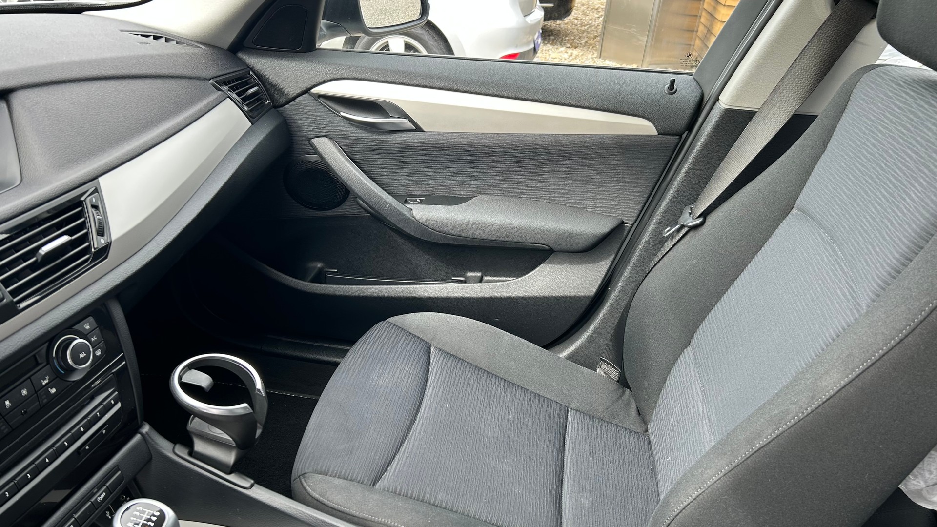 BMW X1 sDrive 20d Efficient-Dynamics Edition-image-4