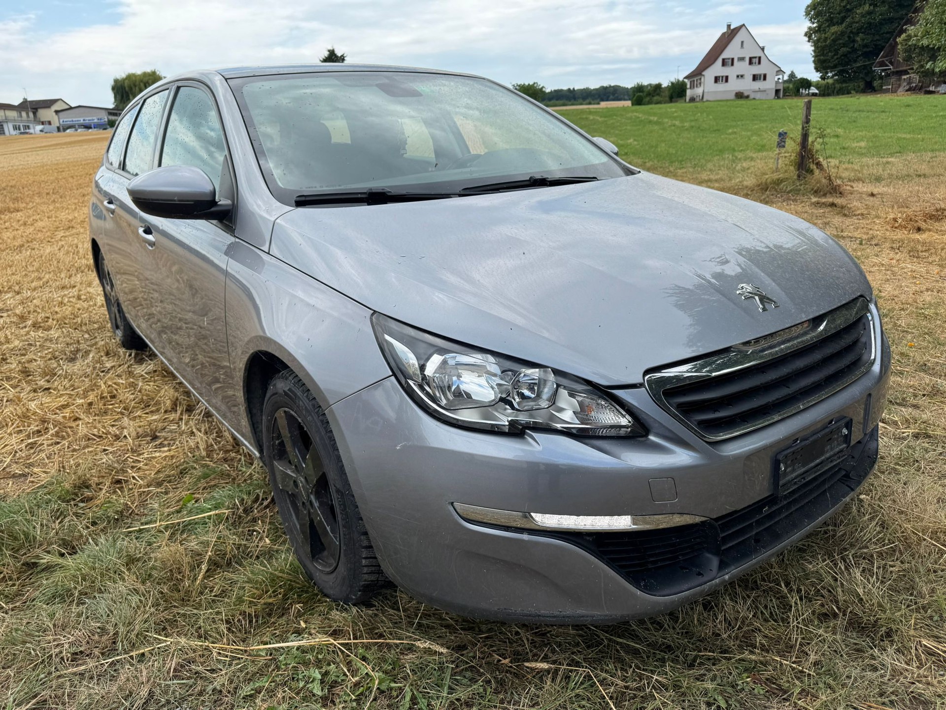 PEUGEOT 308 SW 1.2 THP Active-image-2