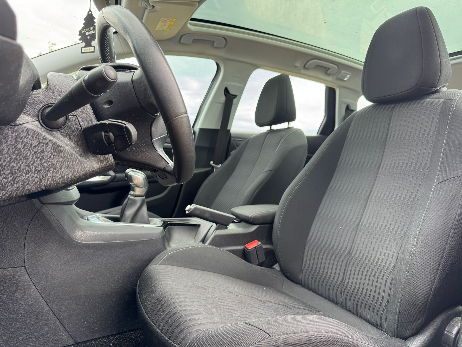 PEUGEOT 308 SW 1.2 THP Active-image-12