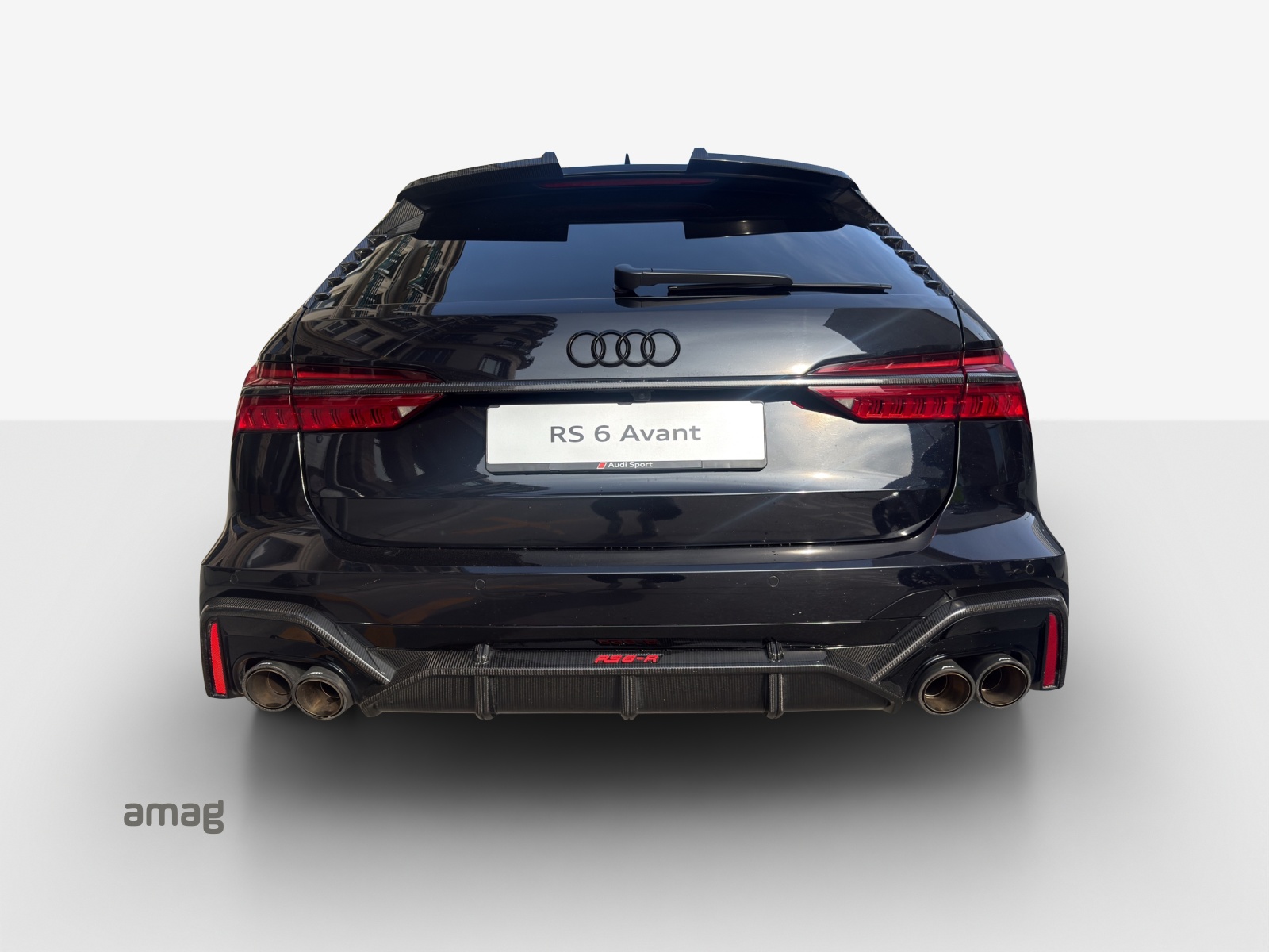 AUDI RS6 Avant 4.0 TFSI V8 quattro-image-3