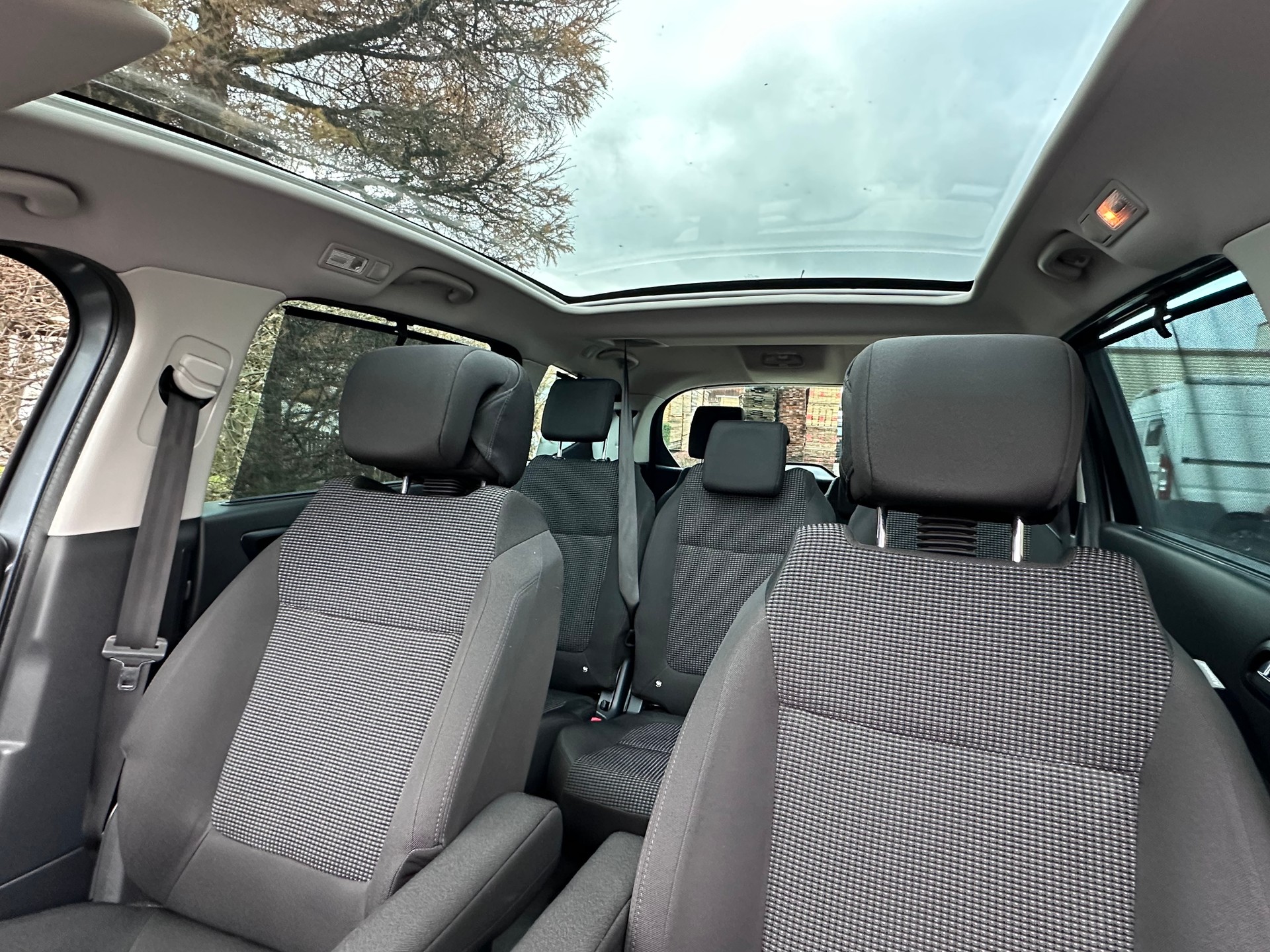 PEUGEOT 5008-image-7