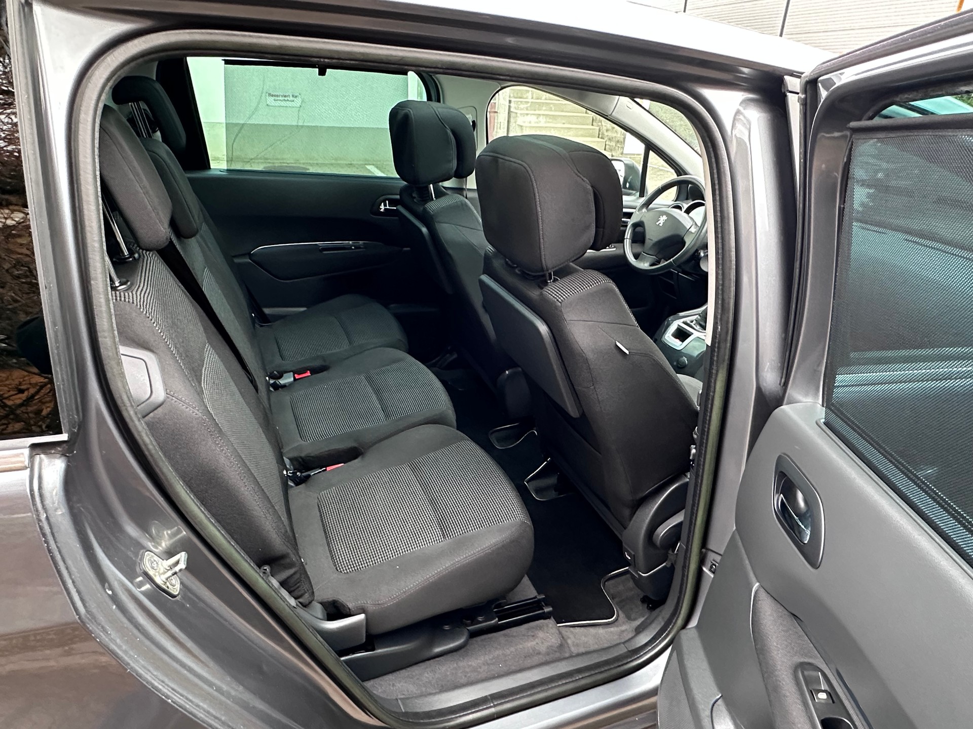 PEUGEOT 5008-image-13