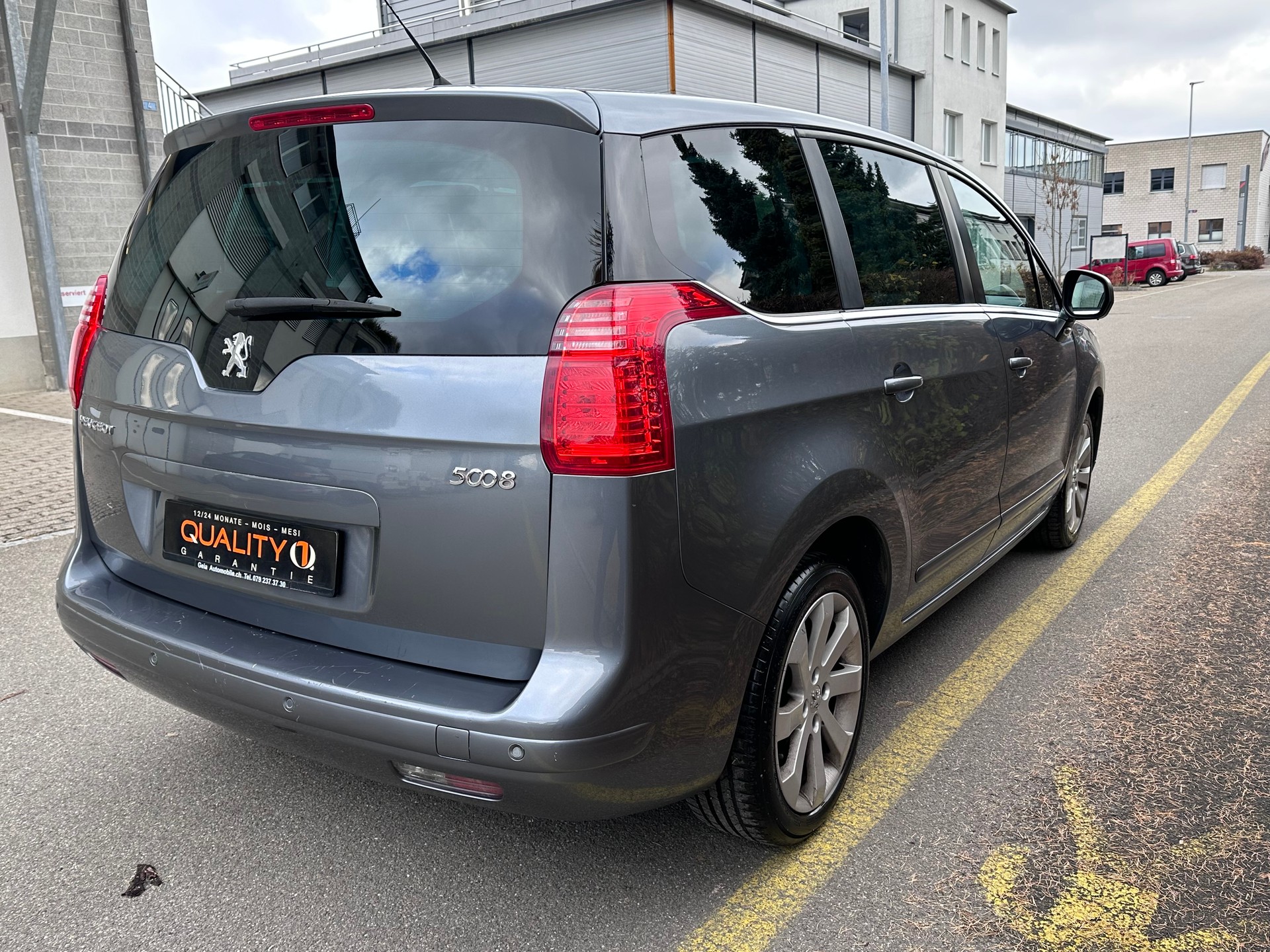 PEUGEOT 5008-image-2