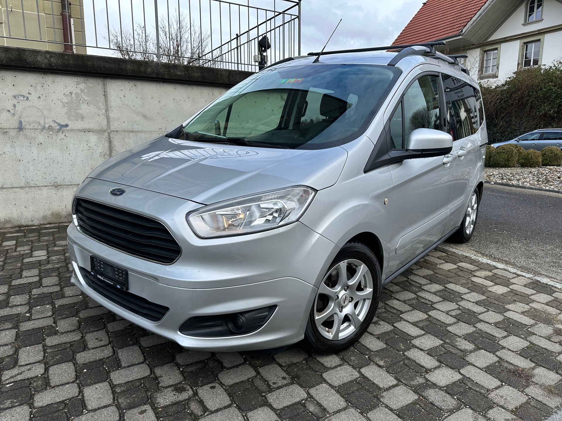 FORD Tourneo Courier 1.0 SCTi Ambiente-image-1