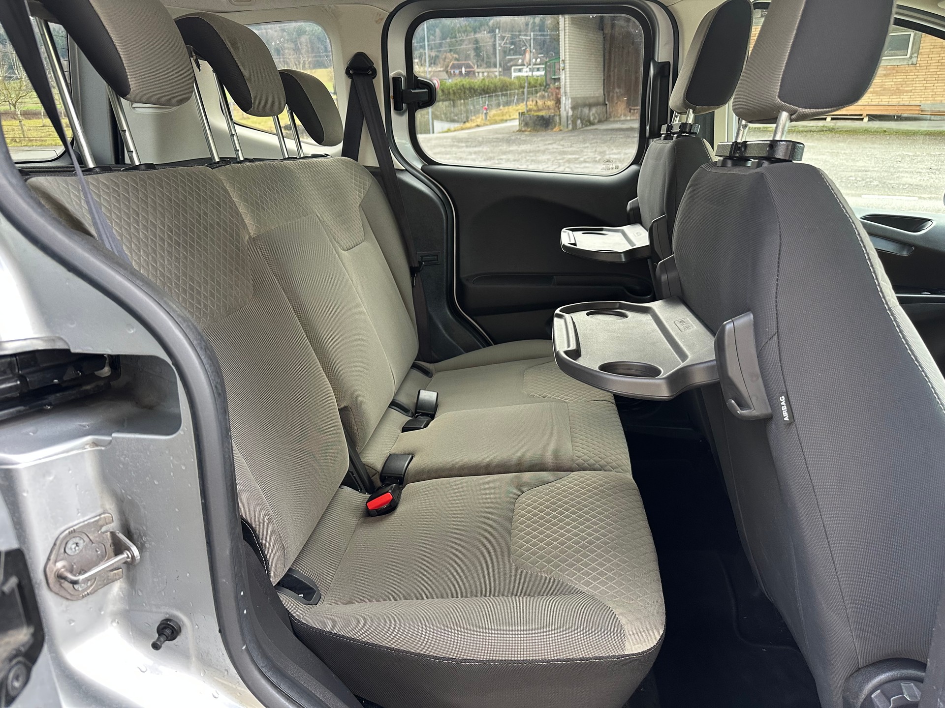 FORD Tourneo Courier 1.0 SCTi Ambiente-image-8
