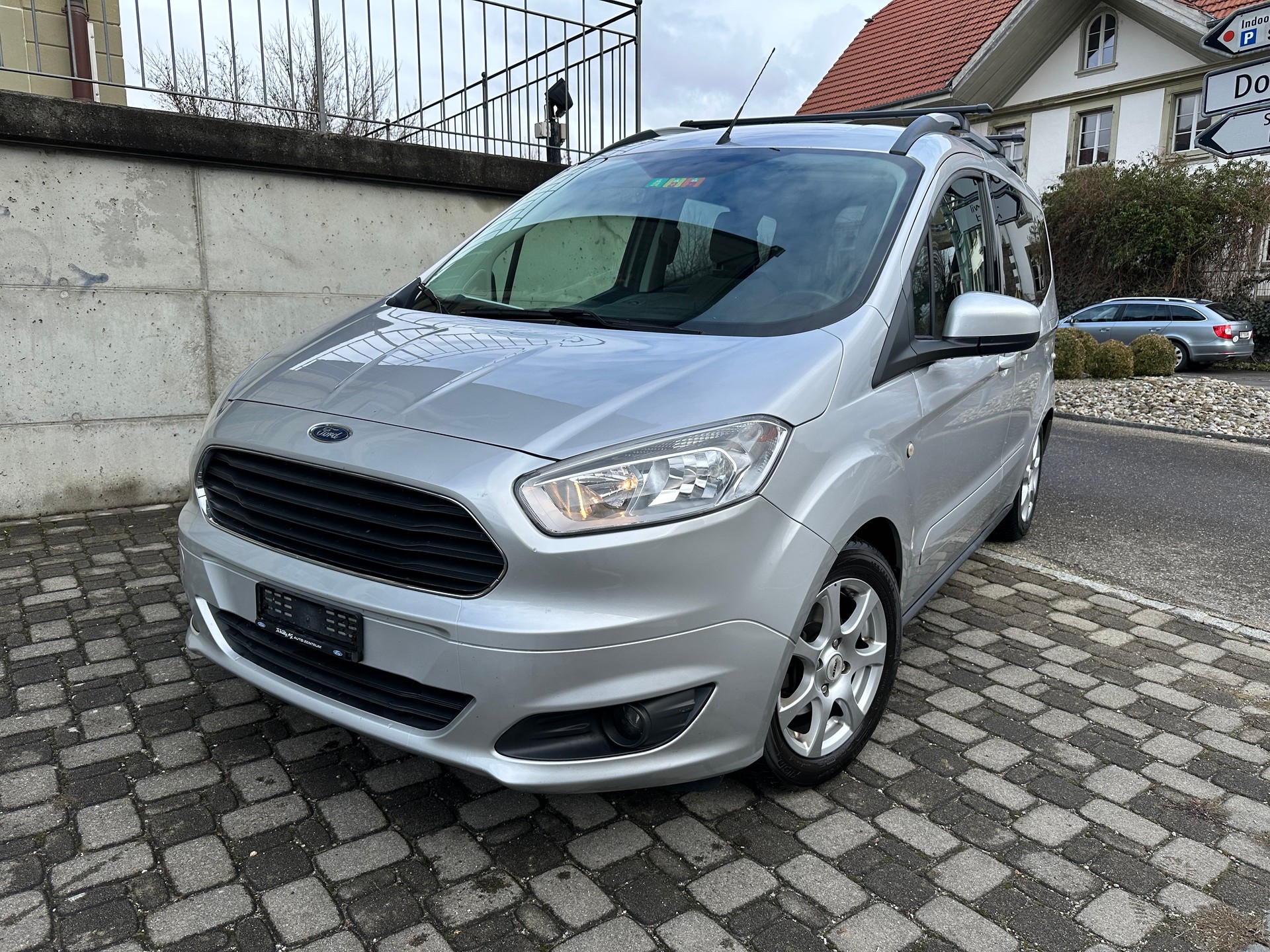 FORD Tourneo Courier 1.0 SCTi Ambiente