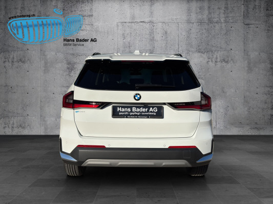 BMW X1 xDrive 20d 48V-showroom-element-3