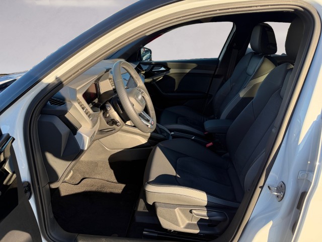 AUDI A1 allstreet 30 TFSI Attraction S-tronic-image-9